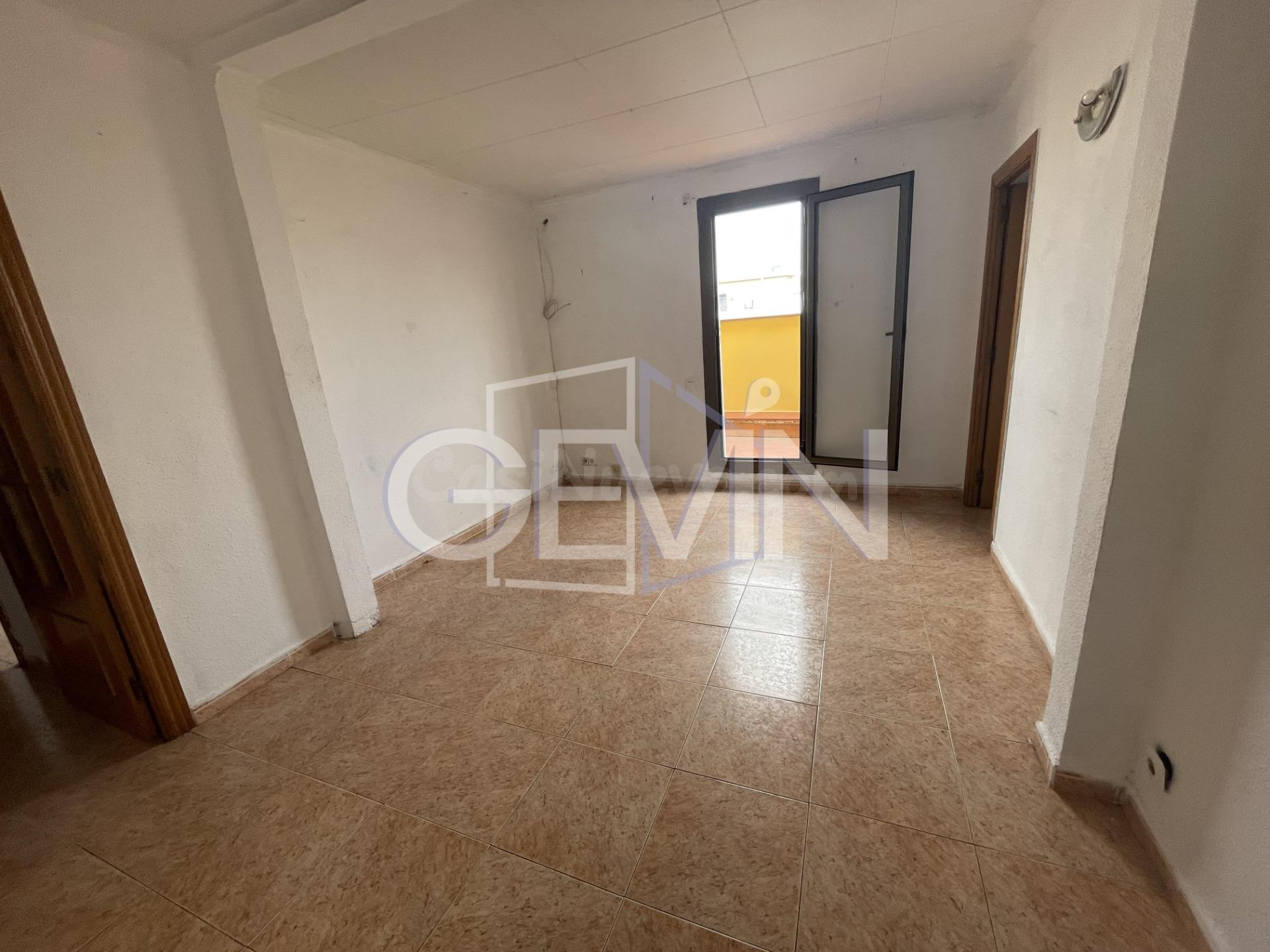 Piso 3 habitaciones, ático, con ascensor, para reformar, Zon - foto 4