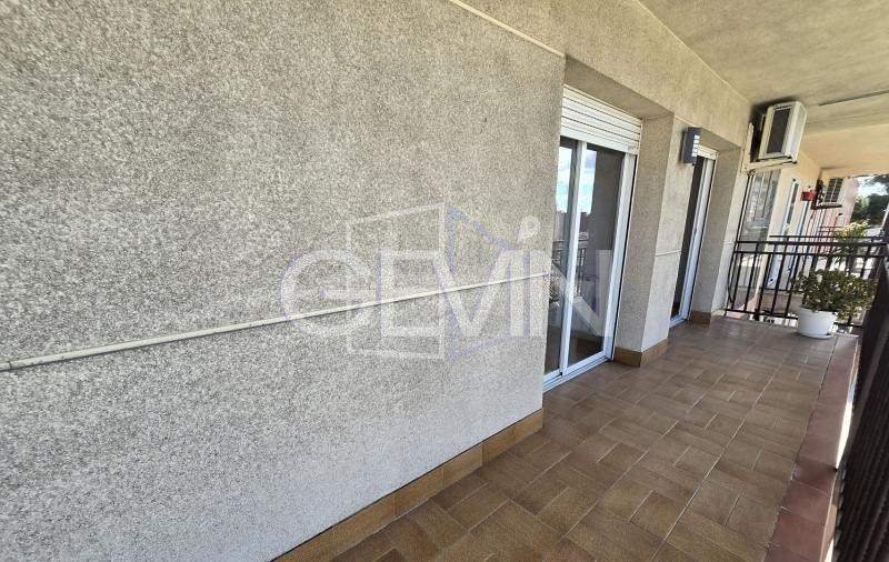 Espectacular Dúplex de 4 habitaciones en el Corazón de Rubí - foto 3