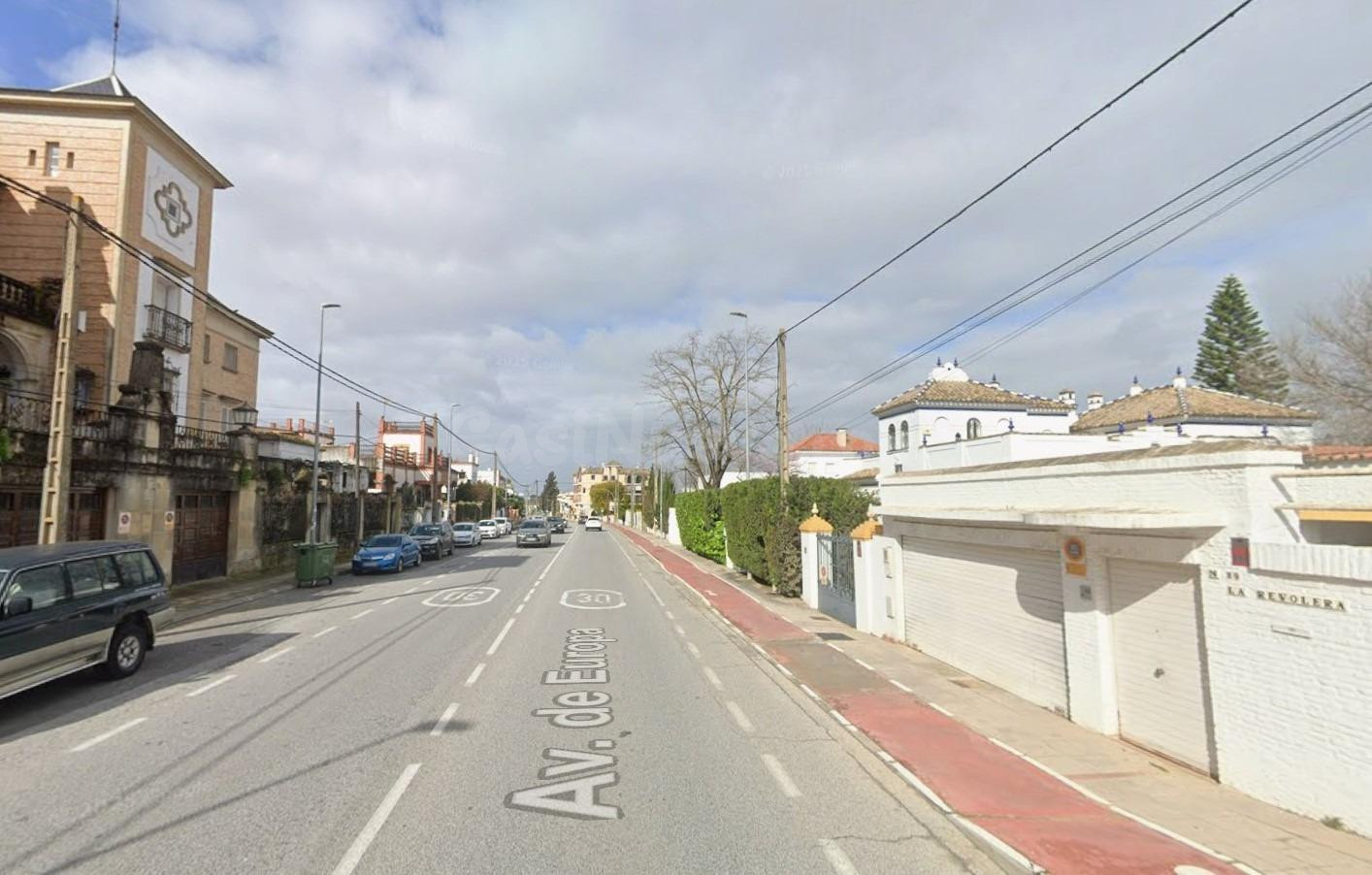 Parcela en recinto cerrado para 5 viviendas - foto 2