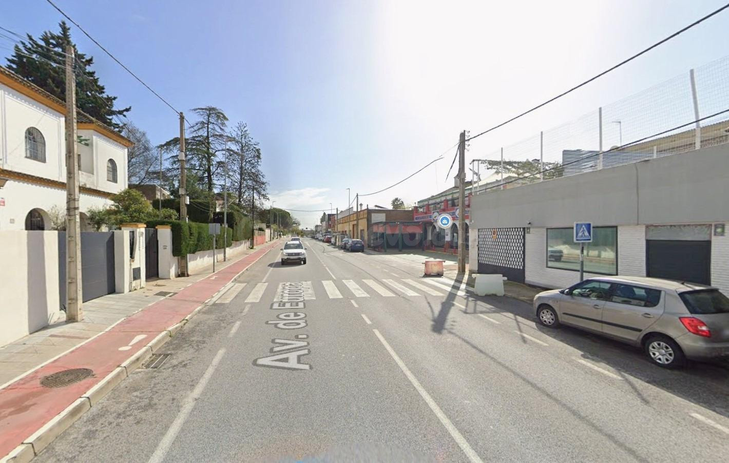 Parcela en recinto cerrado para 5 viviendas - foto 3
