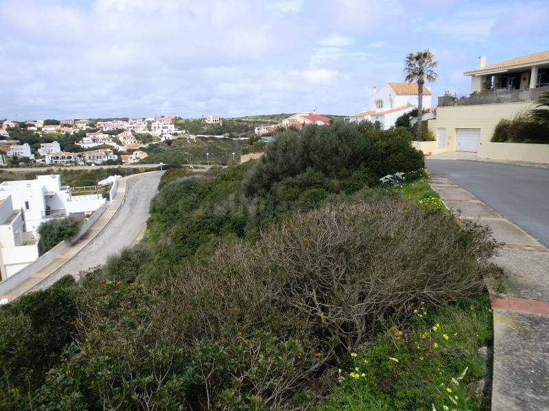 Solar En Cala LLonga con magníficas Vistas al Puerto de Mahó - foto 2