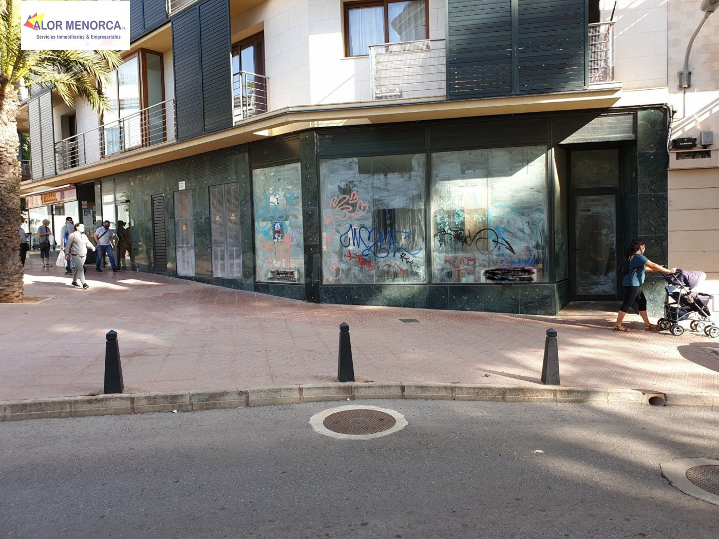 Se vende local comercial en zona muy transitada