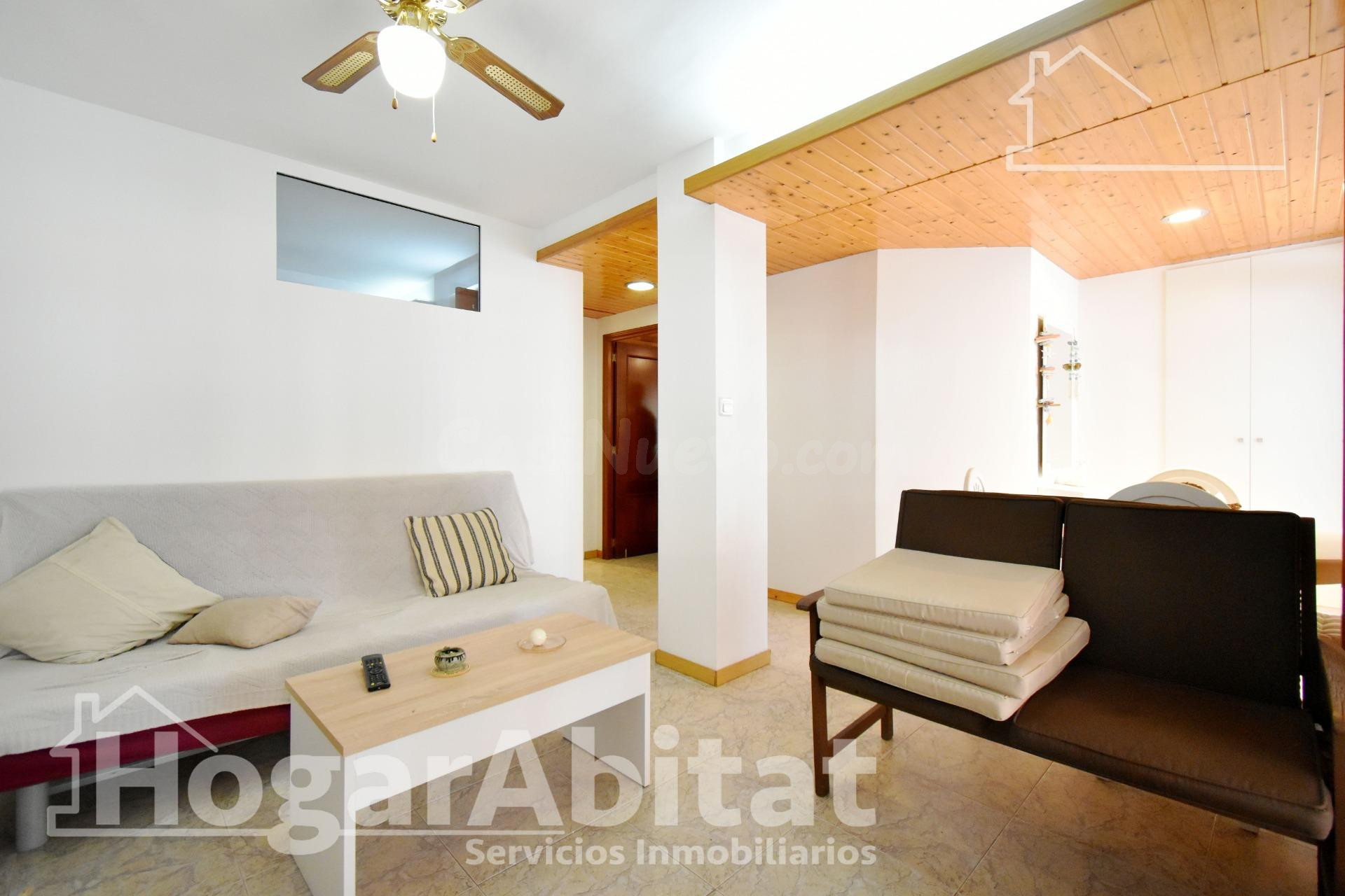 REFORMADO, ACOGEDOR CON TERRAZA EN PRIMERA LÍNEA DE PLAYA - foto 5