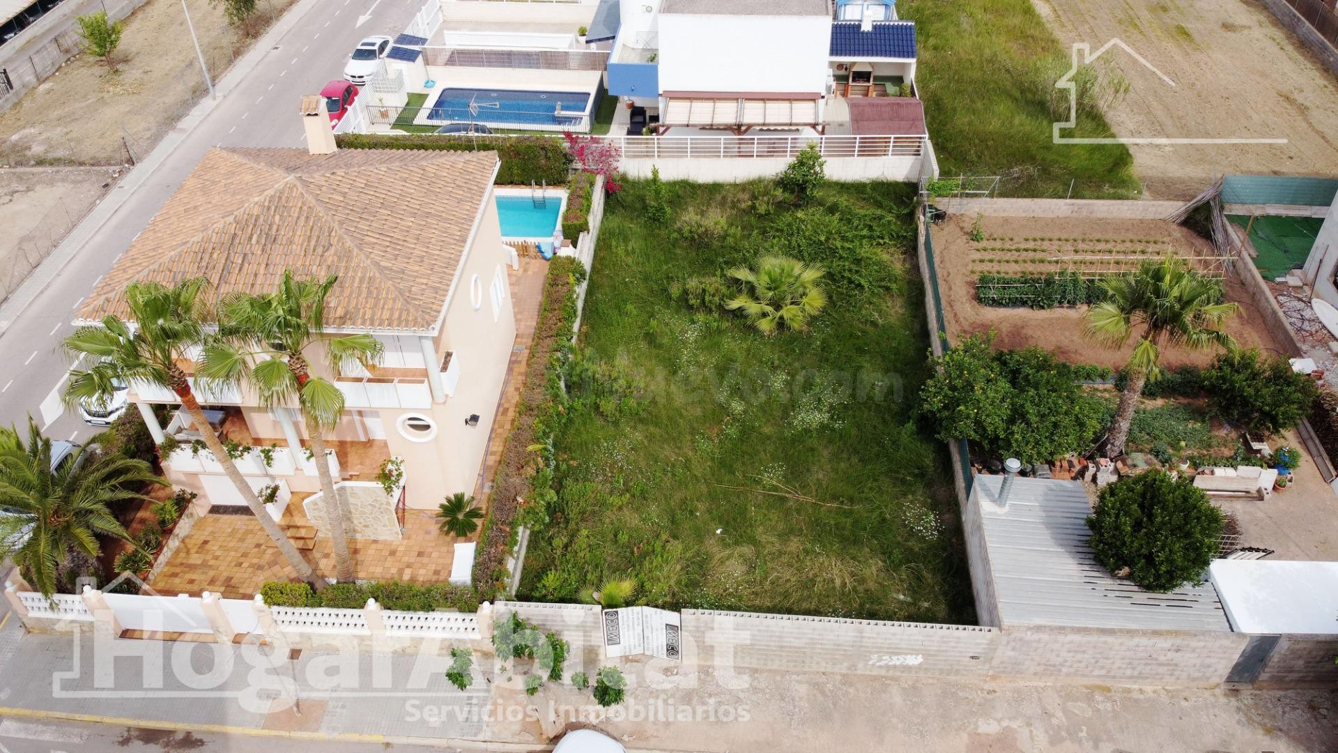 TERRENO URBANO EN ZONA DE PLAYA DE NULES
