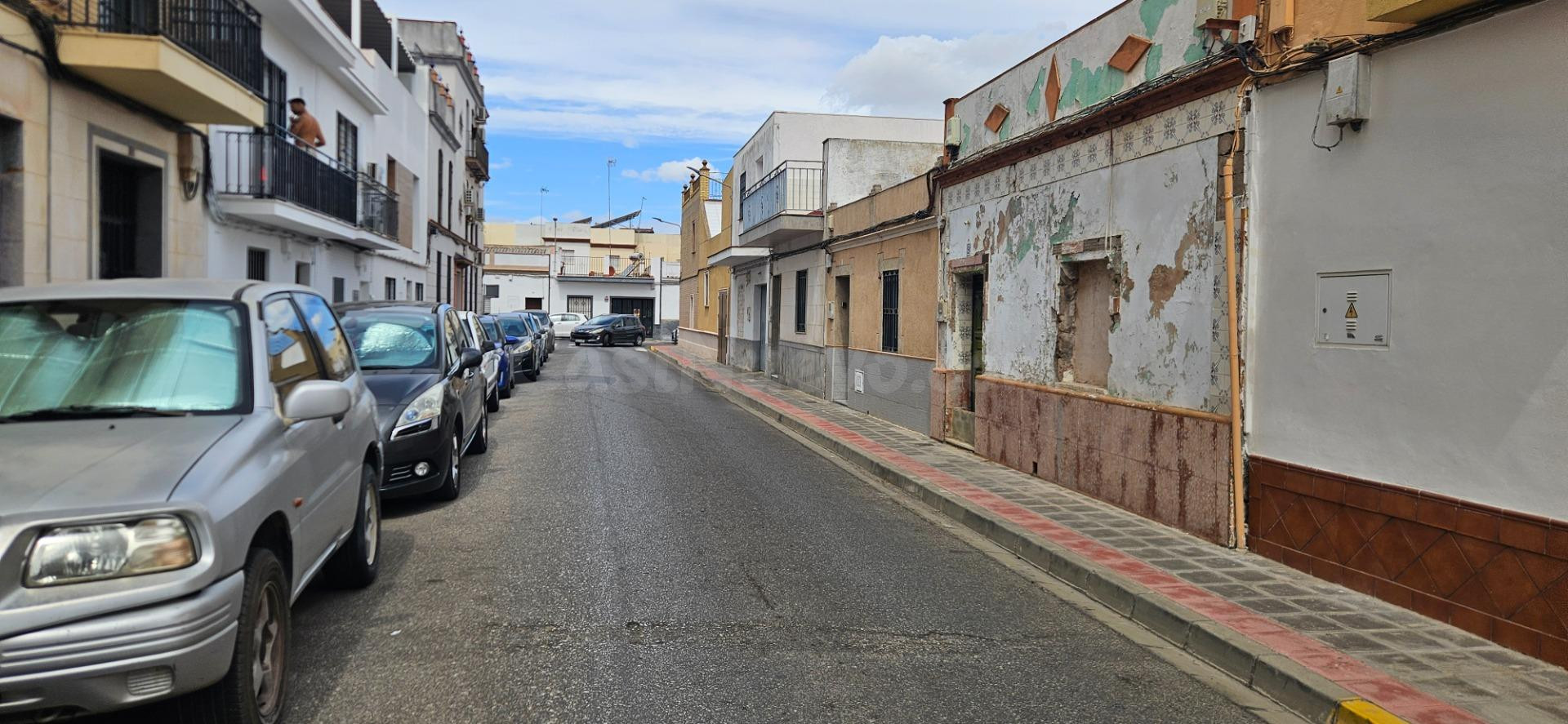 CASA PLANTA BAJA PARA REFORMA INTEGRAL O  DEMOLICIÓN