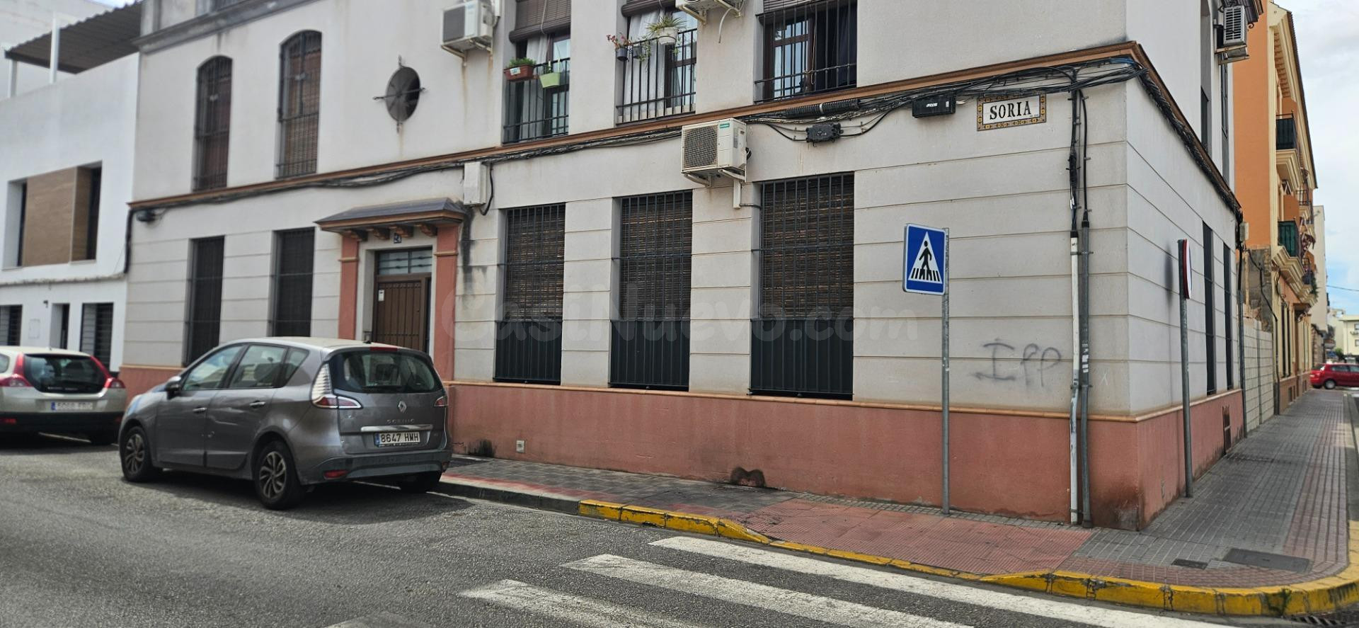 CASA PLANTA BAJA PARA REFORMA INTEGRAL O  DEMOLICIÓN - foto 4