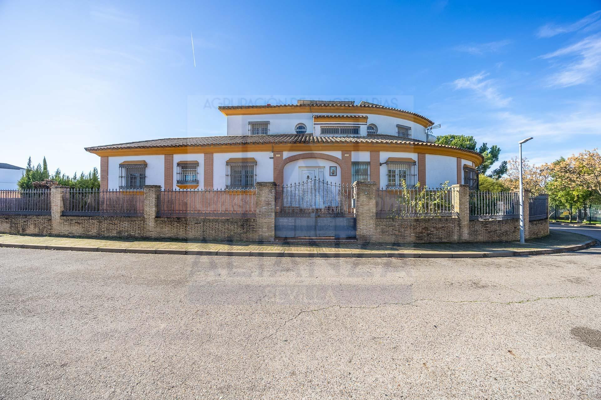 Venta de chalet en Valencina de la Concepción, Sevilla