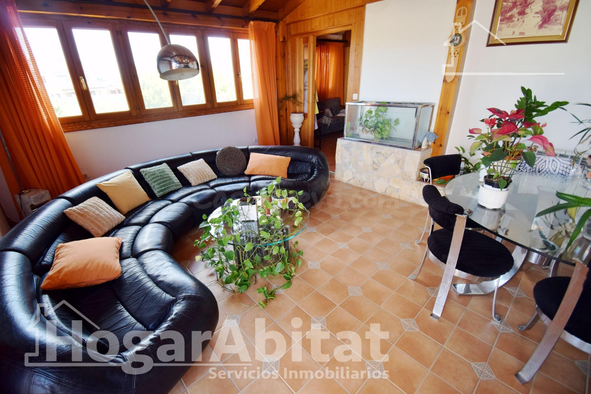 CHALET SEMINUEVO CON PISCINA, GARAJE, JARDIN Y TERRAZA - foto 4