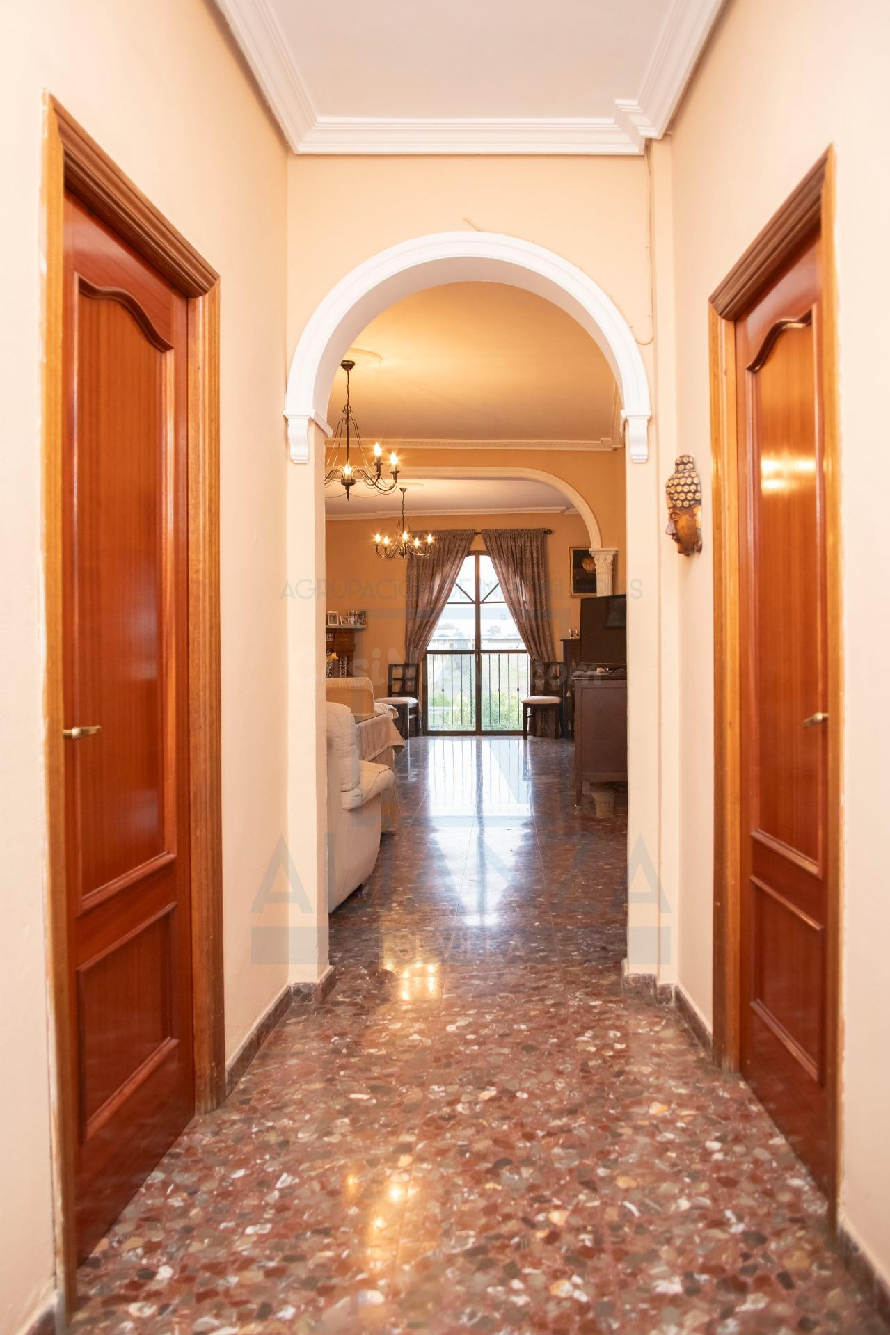 Casa en venta en Santiponce (Sevilla) - foto 2