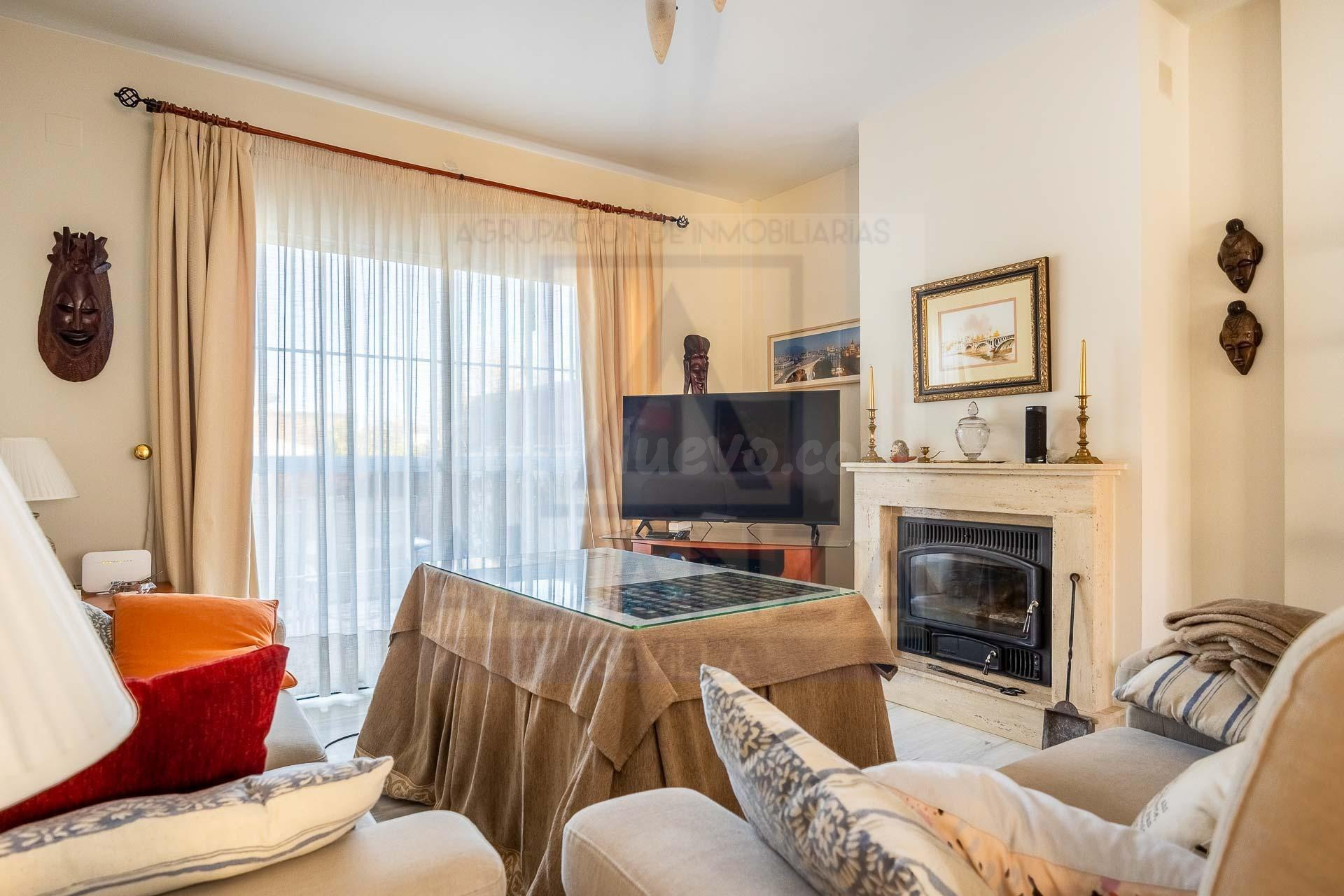 Chalet en venta en Valencina de la Concepción - foto 5