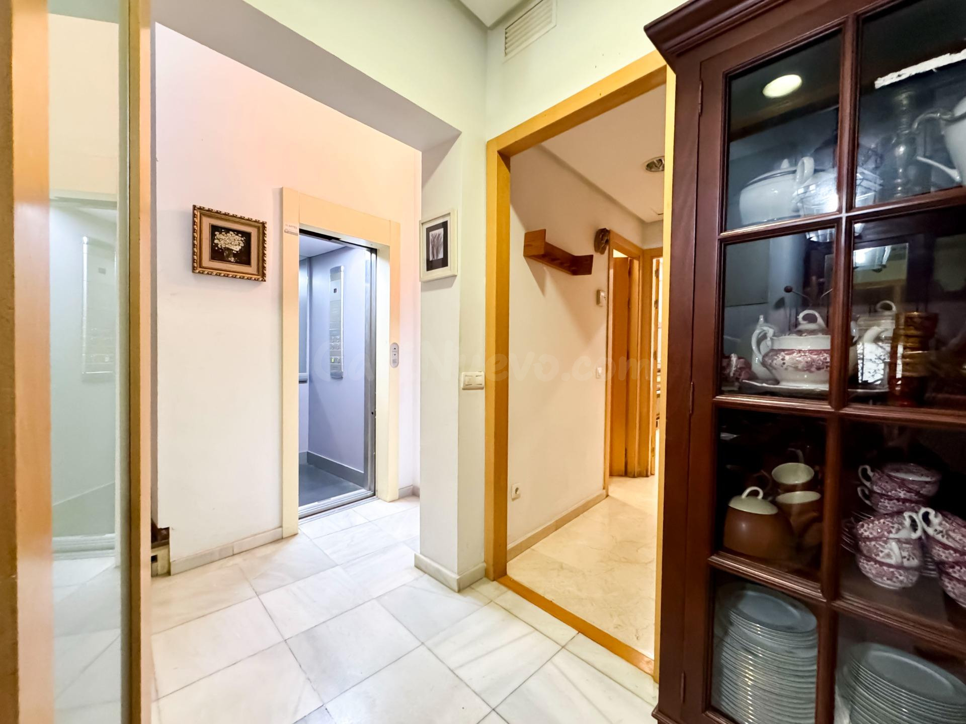 Venta de casa en La Alameda, Sevilla - foto 4