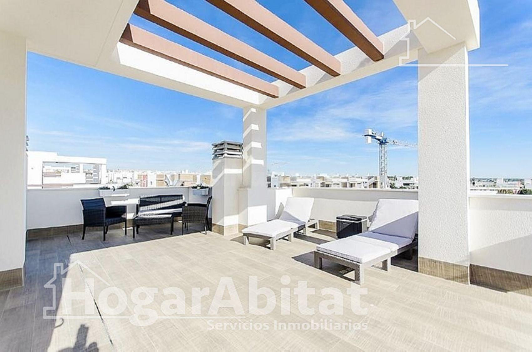 MARAVILLOSO CHALET CON JARDÍN, PISCINA Y GARAJE
