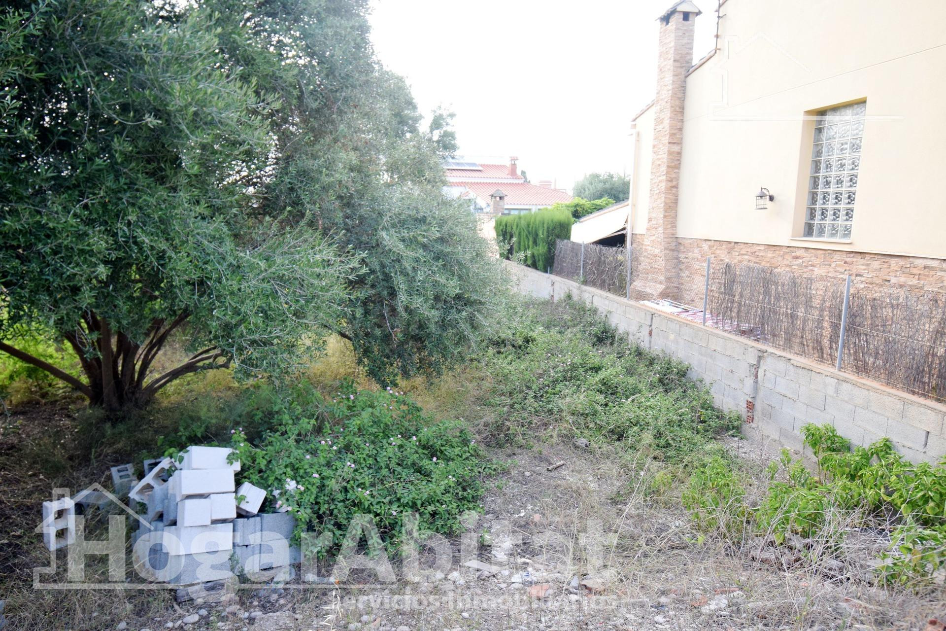 TERRENO URBANO EN PRIMERA LÍNEA JUNTO AL MAR - foto 3