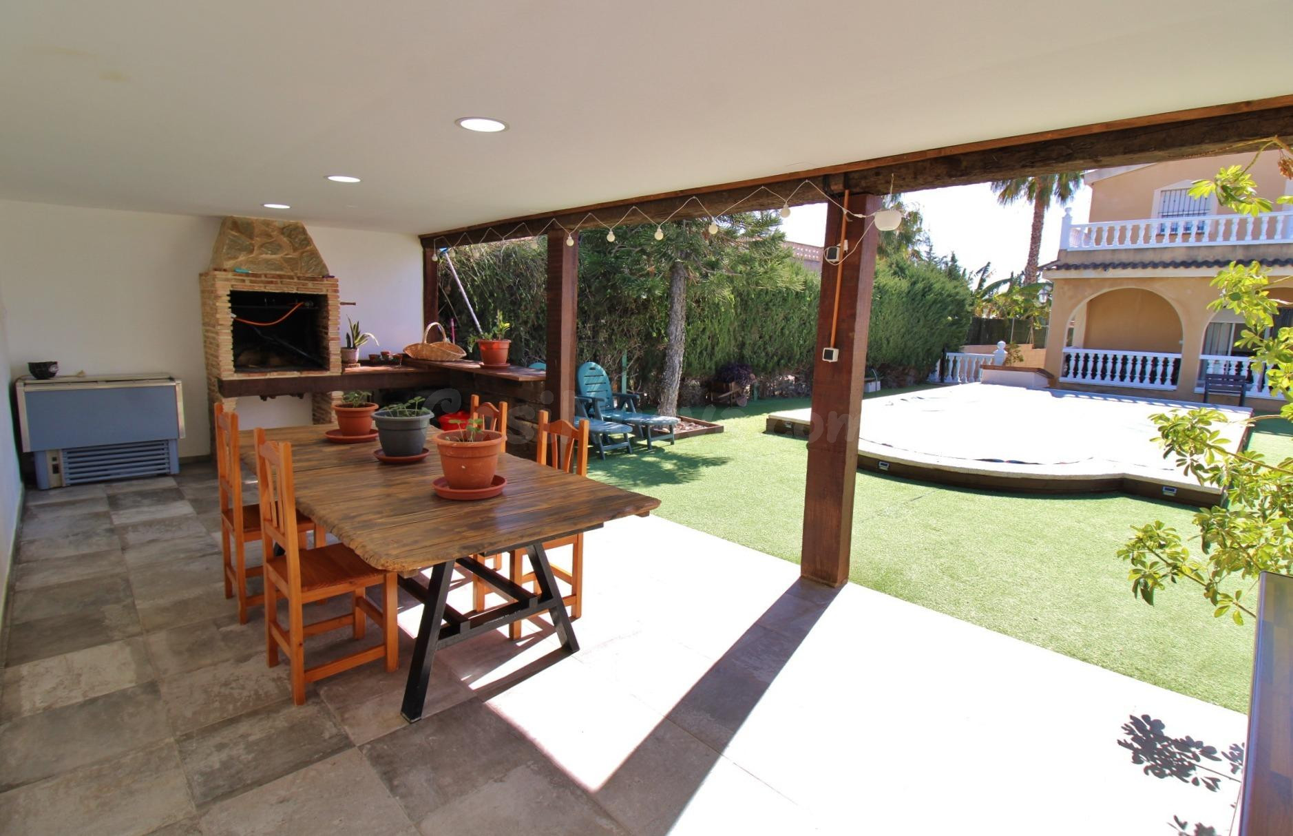 Sensacional vivienda unifamiliar de 2 plantas con grandes es - foto 3