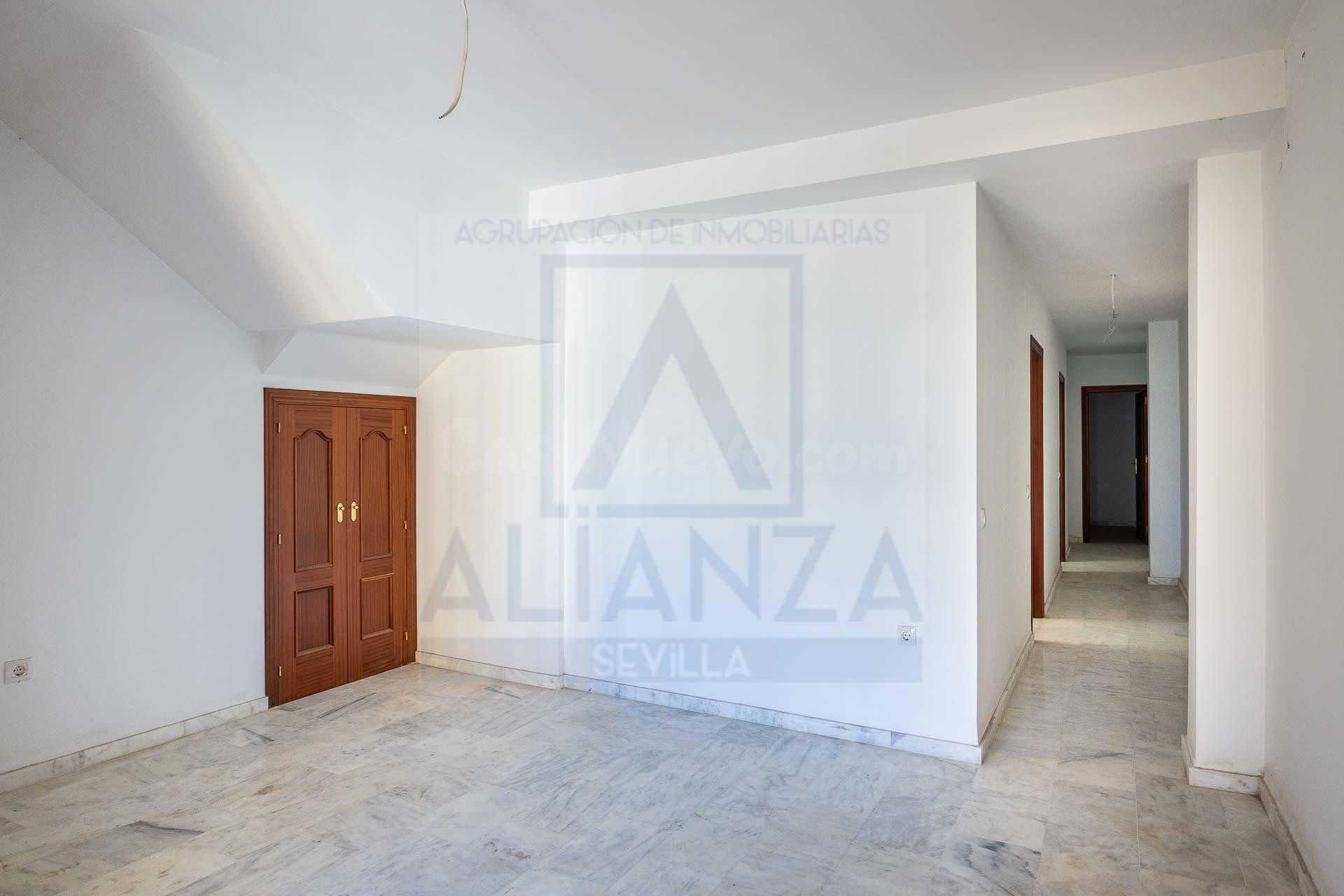 Venta de Edificio en el centro de La algaba (Sevilla) - foto 2