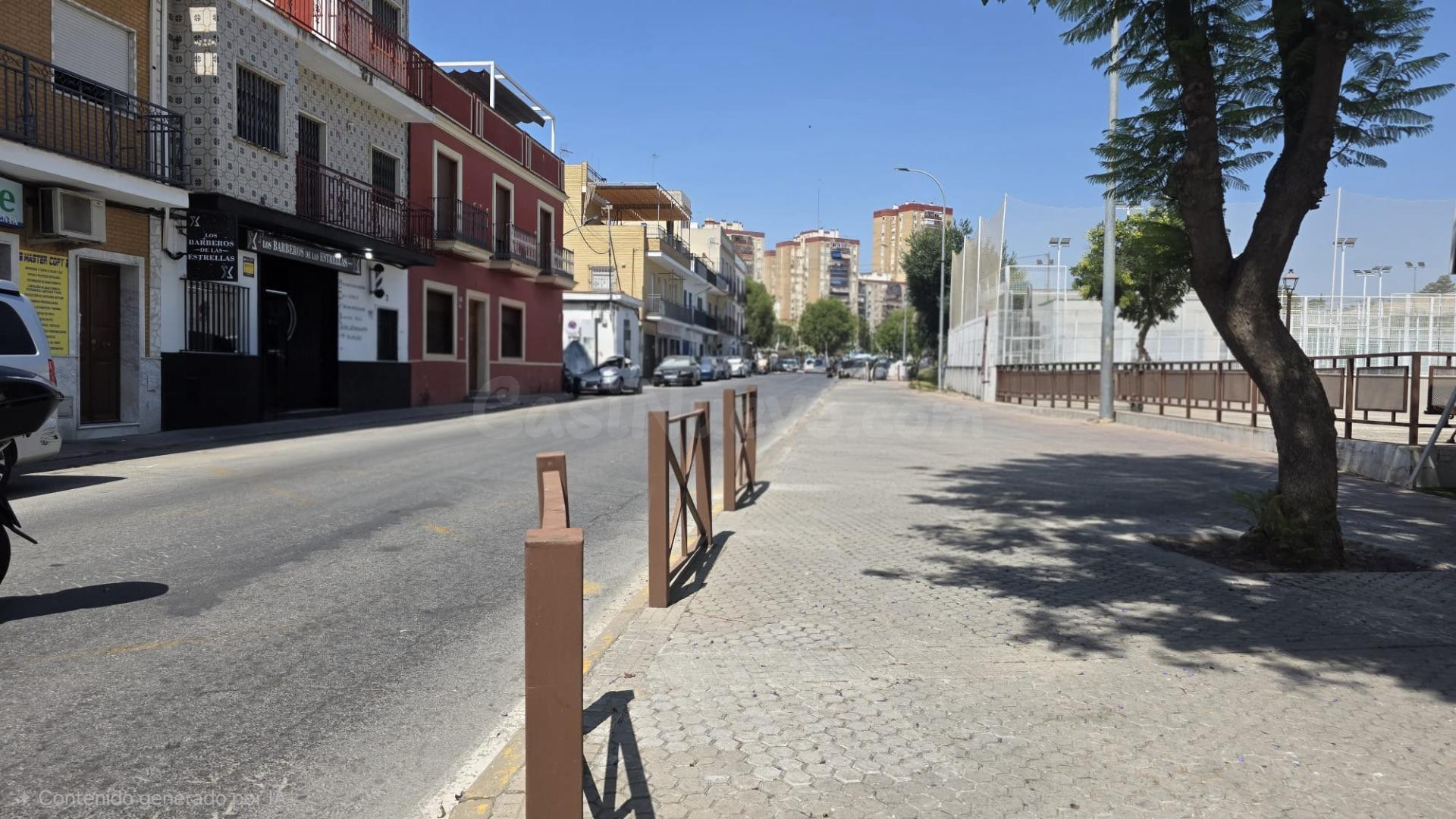 Garaje en el centro de Camas (Sevilla) - foto 2
