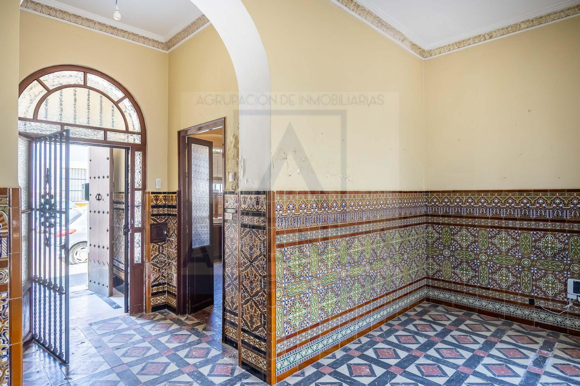 Venta de casa en el centro de Camas (Sevilla)