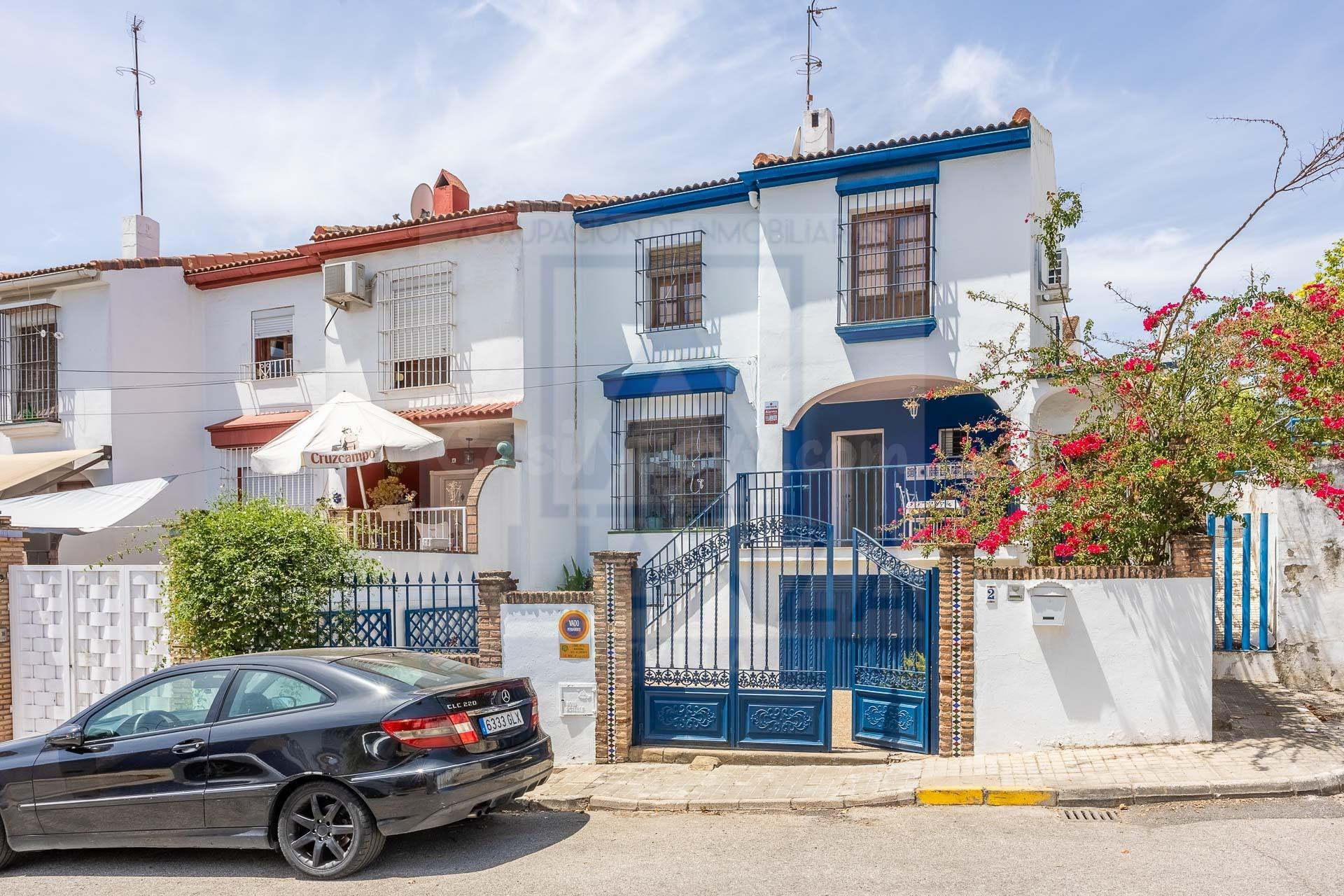 Venta de casa adosada de esquina en Mairena del Aljarafe (Se - foto 3