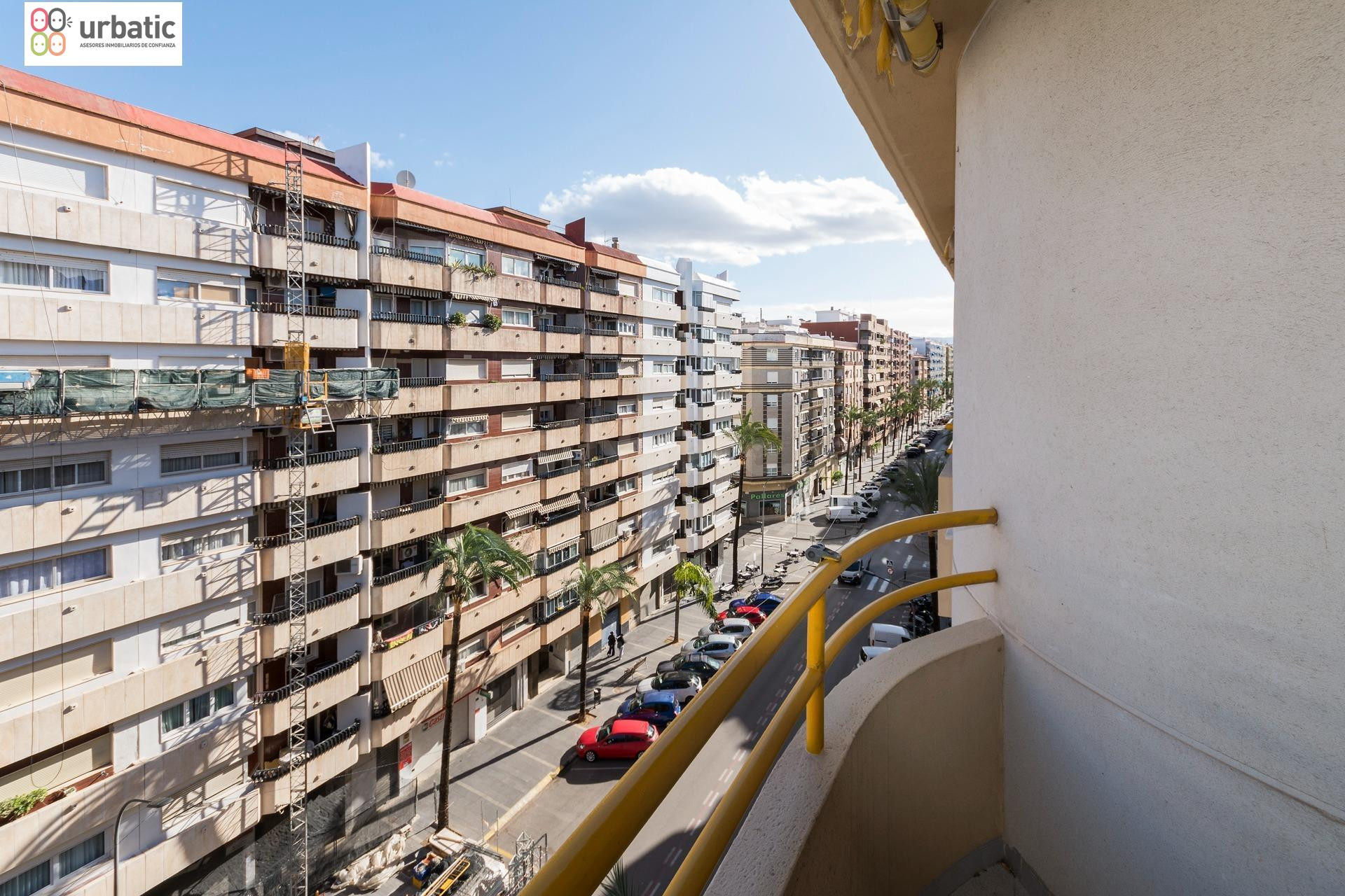 Piso moderno y reformado a estrenar en Gandía - República Ar - foto 5