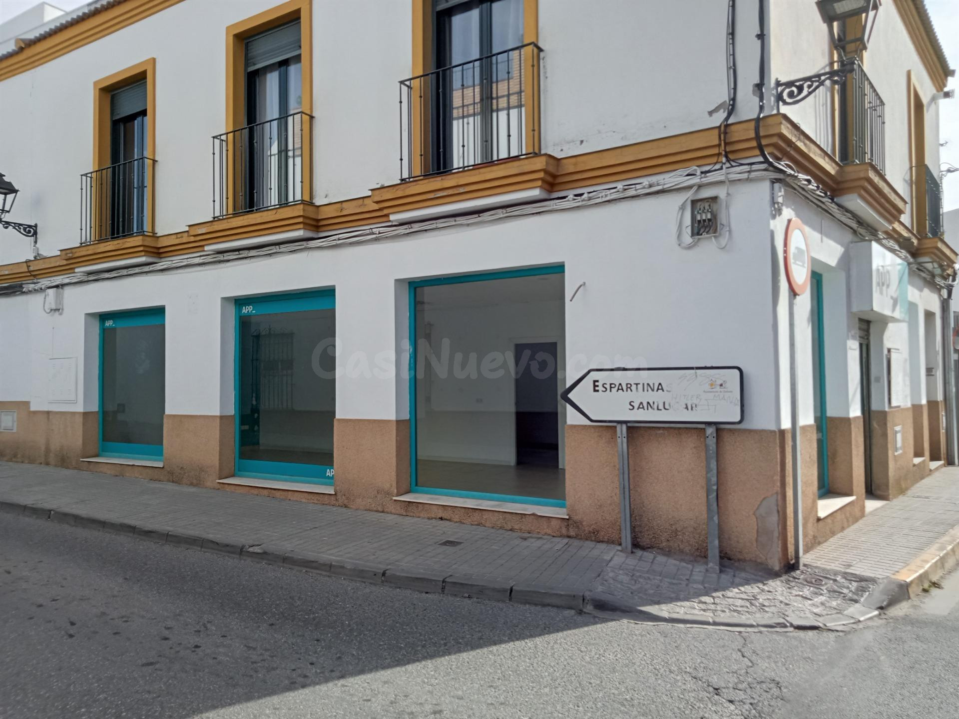Local comercial en venta en pleno centro de Umbrete - foto 4