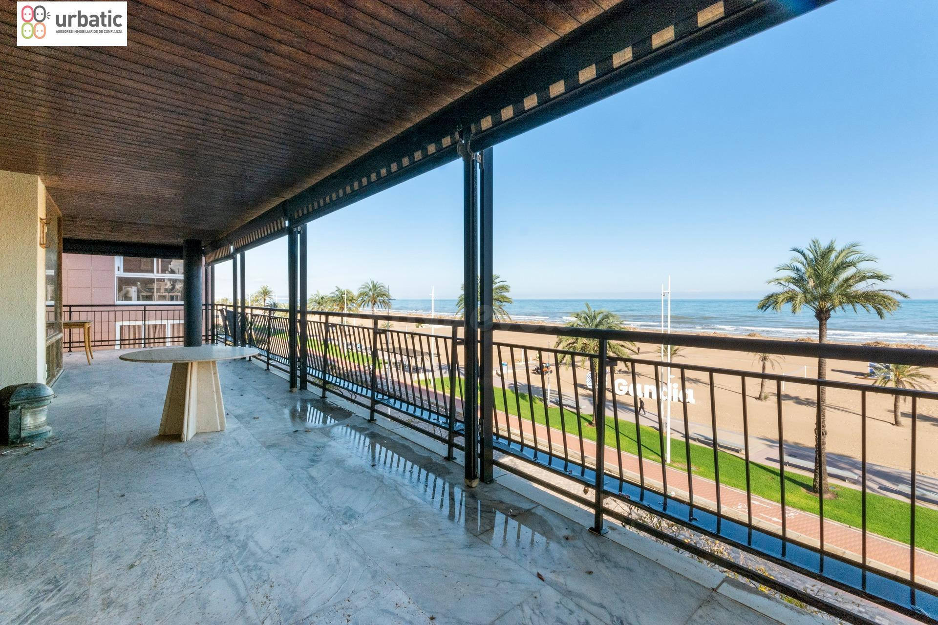 ¿TE GUSTARIA VIVIR EN EL MEJOR EDIFICIO DE LA PLAYA DE GANDI - foto 5