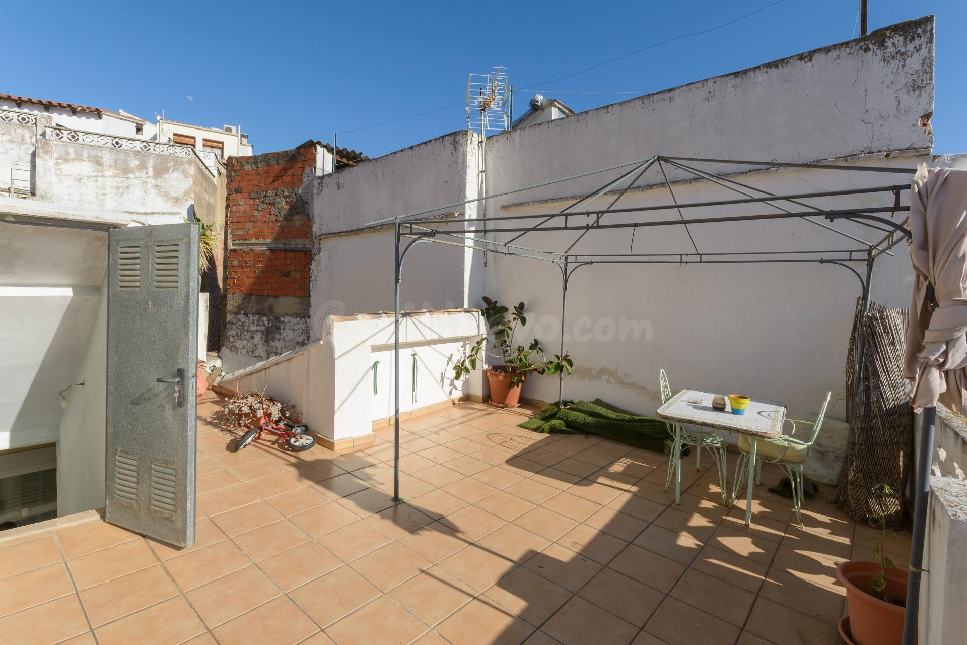 Encantadora Casa Reformada en La Font d'En Carros por solo € - foto 2