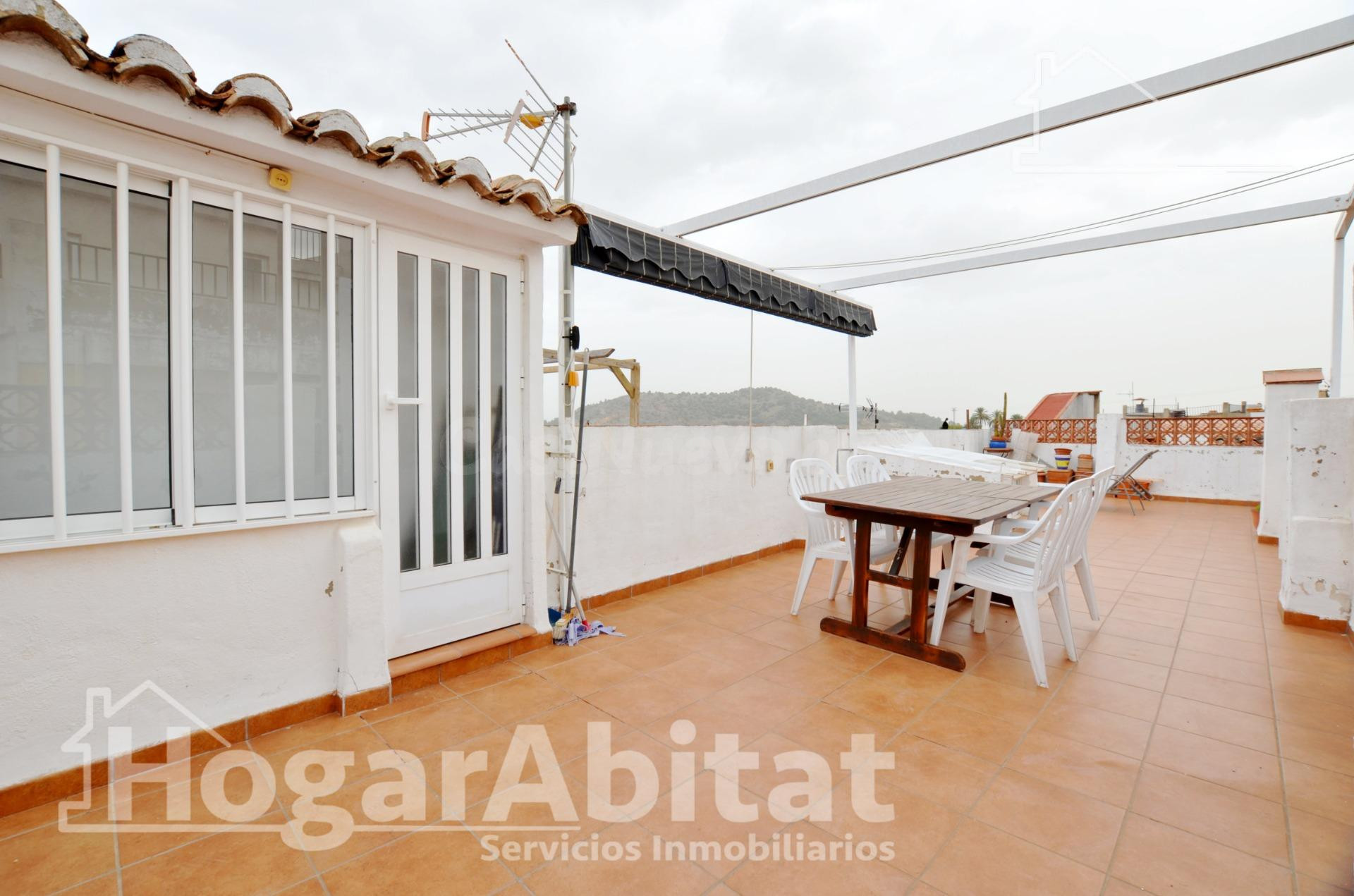 AMPLIA CASA  REFORMADA ESQUNERA CON TERRAZA Y BARBACOA - foto 2