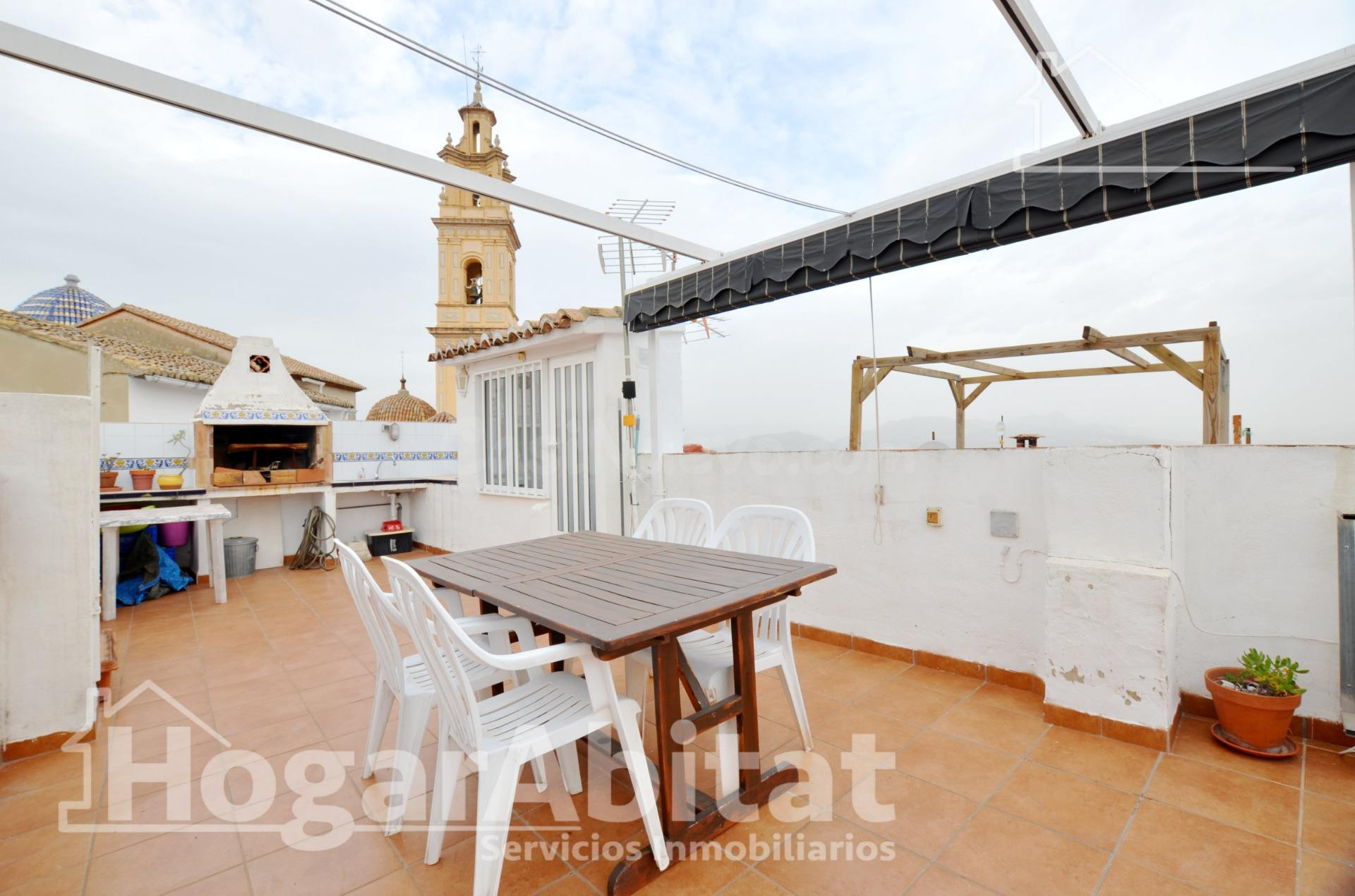 AMPLIA CASA  REFORMADA ESQUNERA CON TERRAZA Y BARBACOA - foto 3