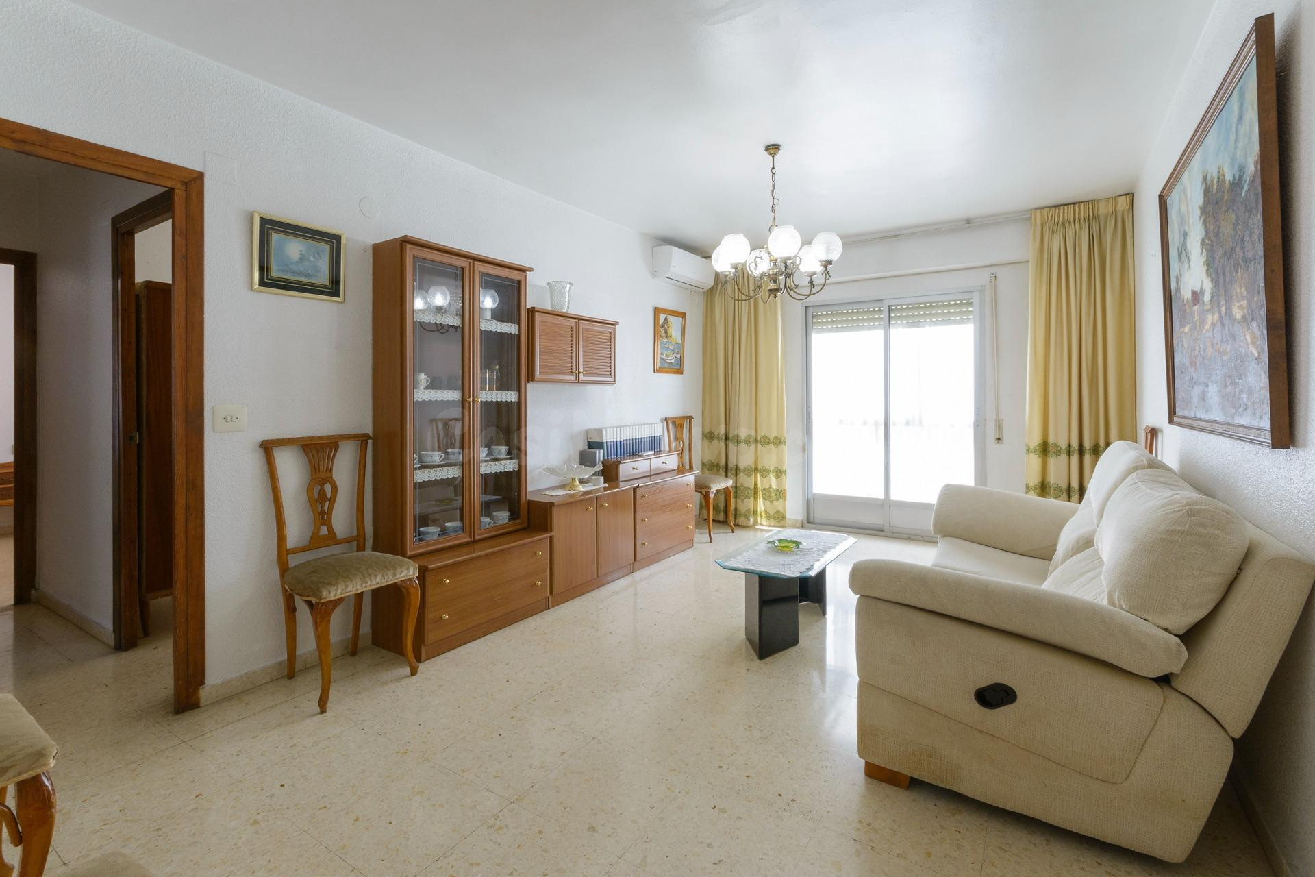 AMPLIO PISO DE 4 habitaciones EN BENIPEIXCAR - ESCLAVAS | LU