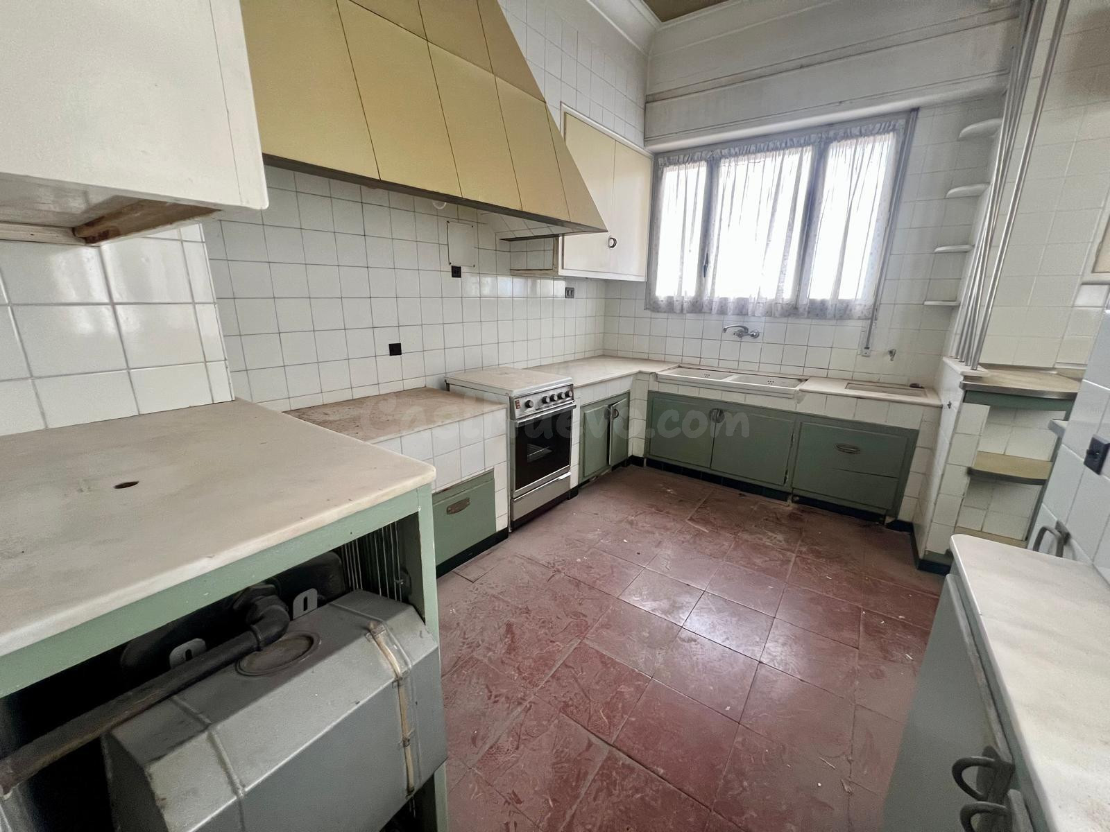 Piso señorial de 231 m2 en pleno centro de Elche con terraza - foto 2
