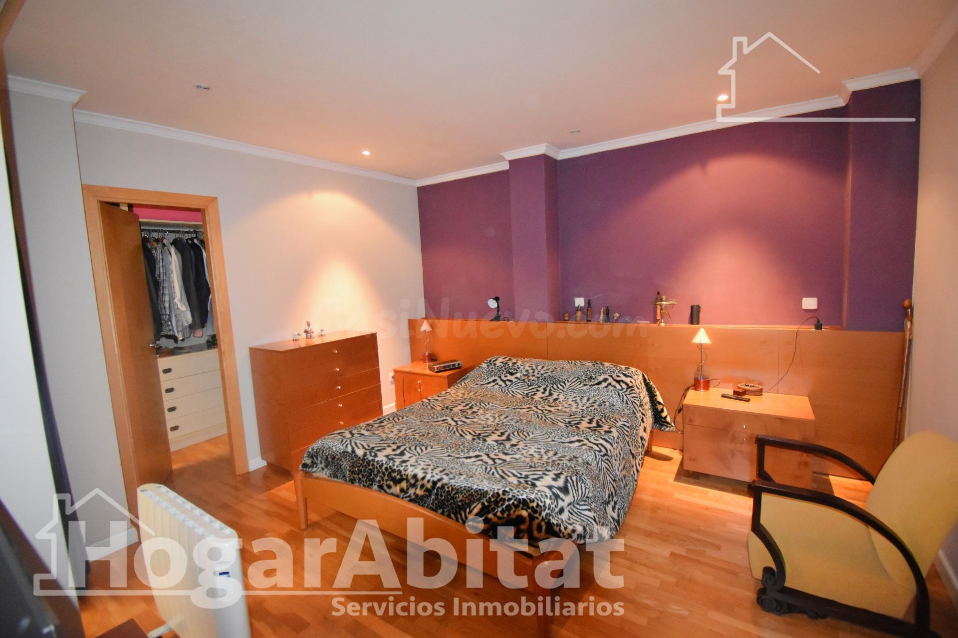 AMPLIA Y PRECIOSA CASA REFORMADA CON GARAJE Y TERRAZA - foto 3
