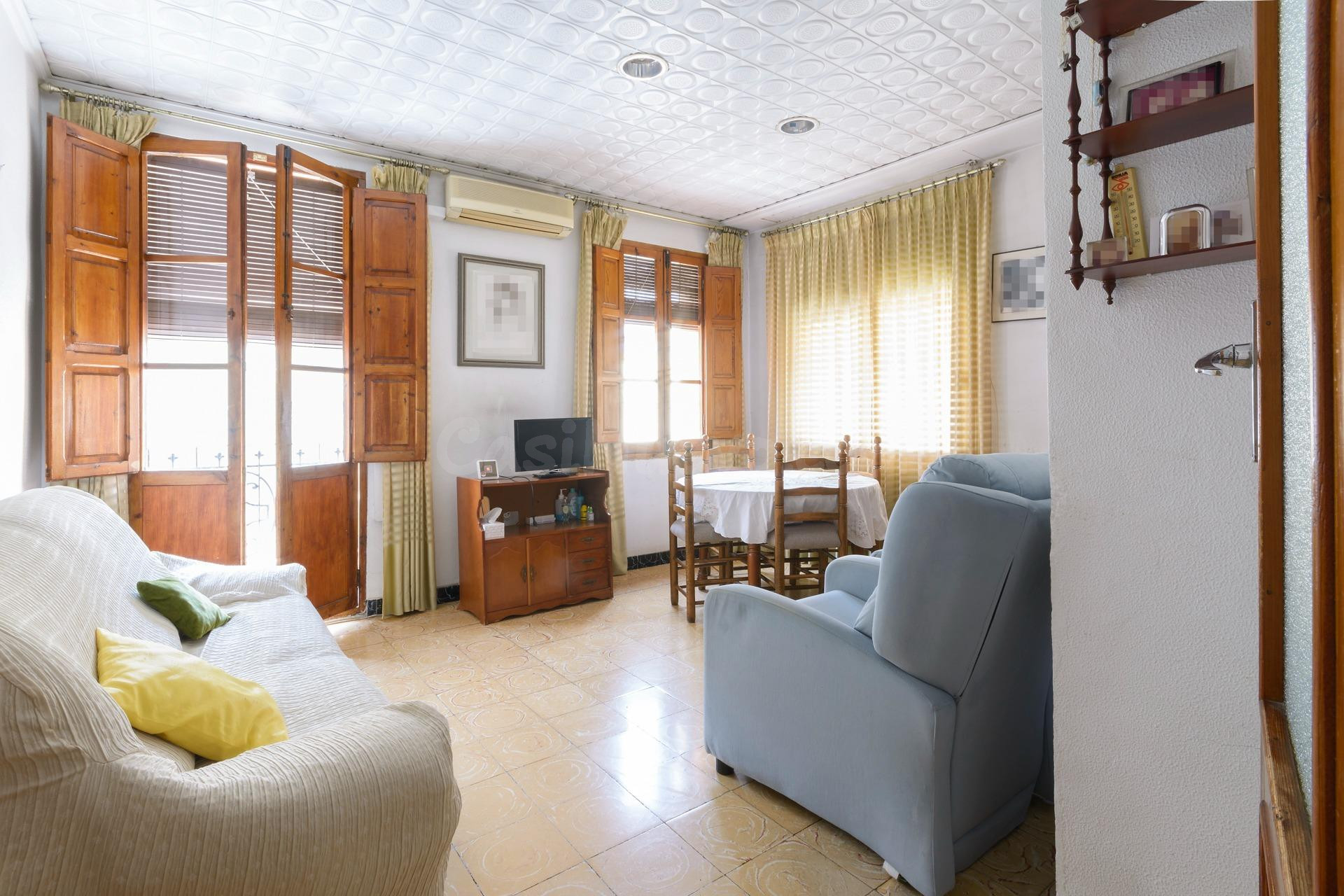 Casa planta baja y primer piso independiente  con garaje en  - foto 4