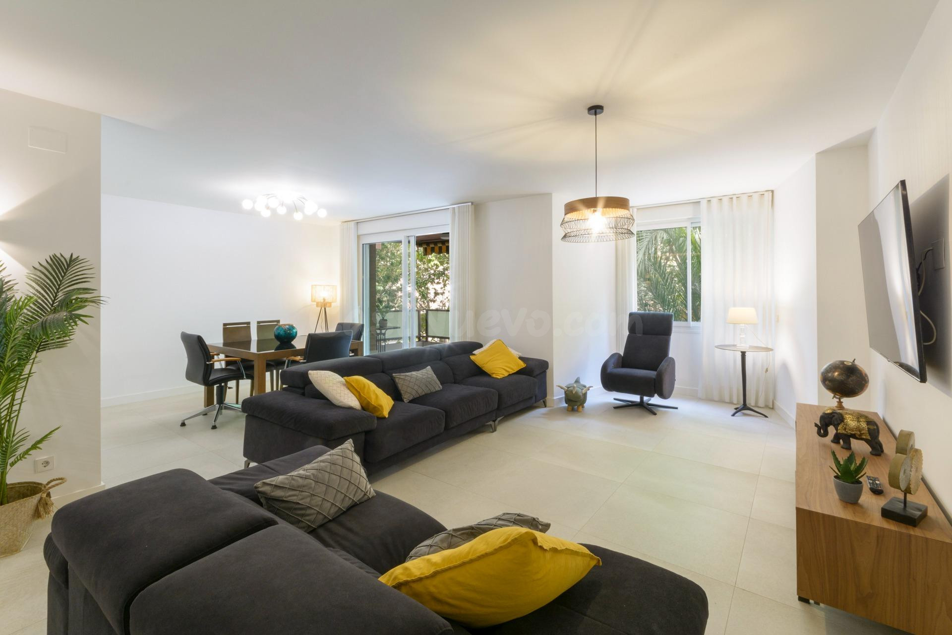 Espectacular piso reformado de 195 m2 con garaje, cocina de 
