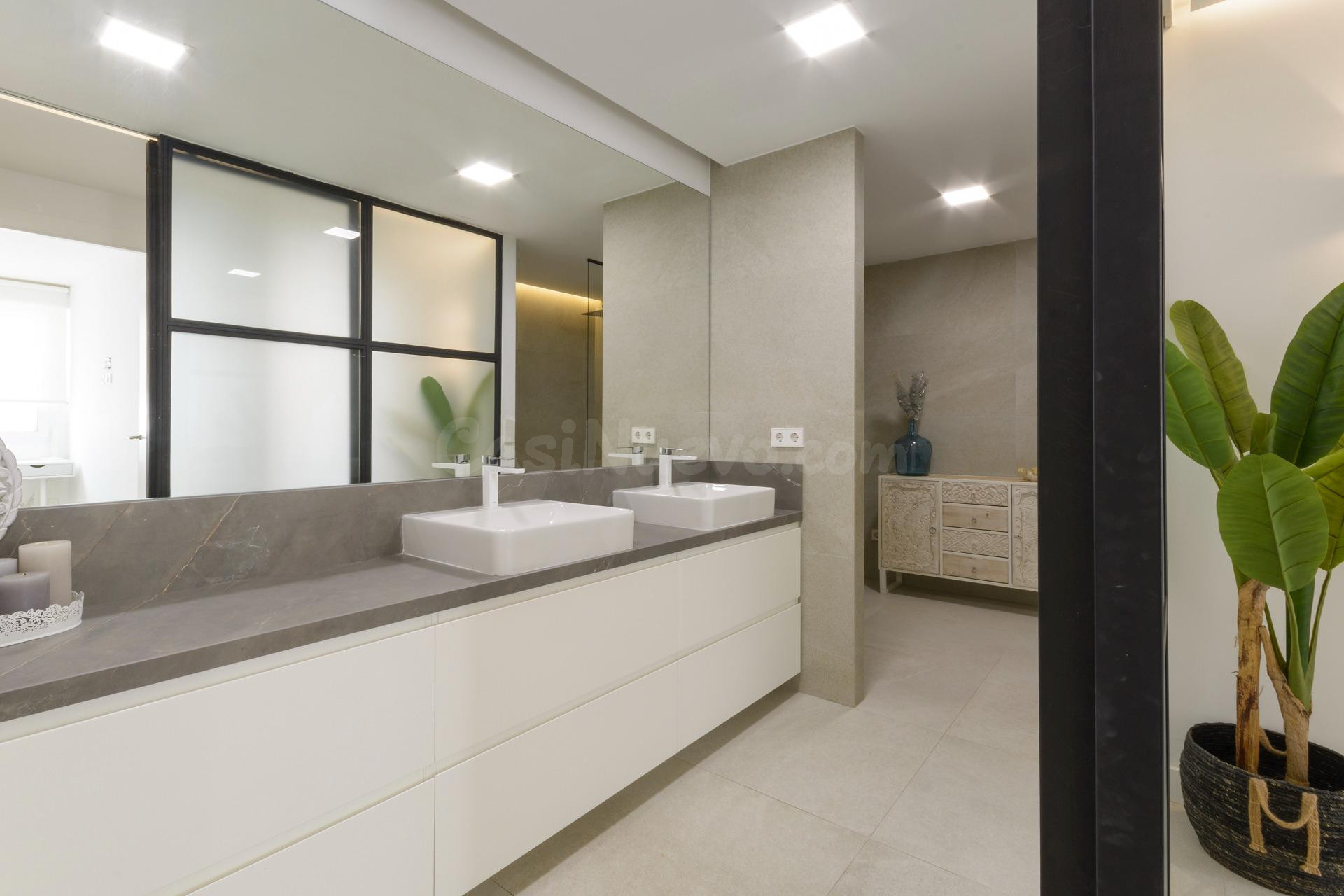 Espectacular piso reformado de 195 m2 con garaje, cocina de  - foto 3