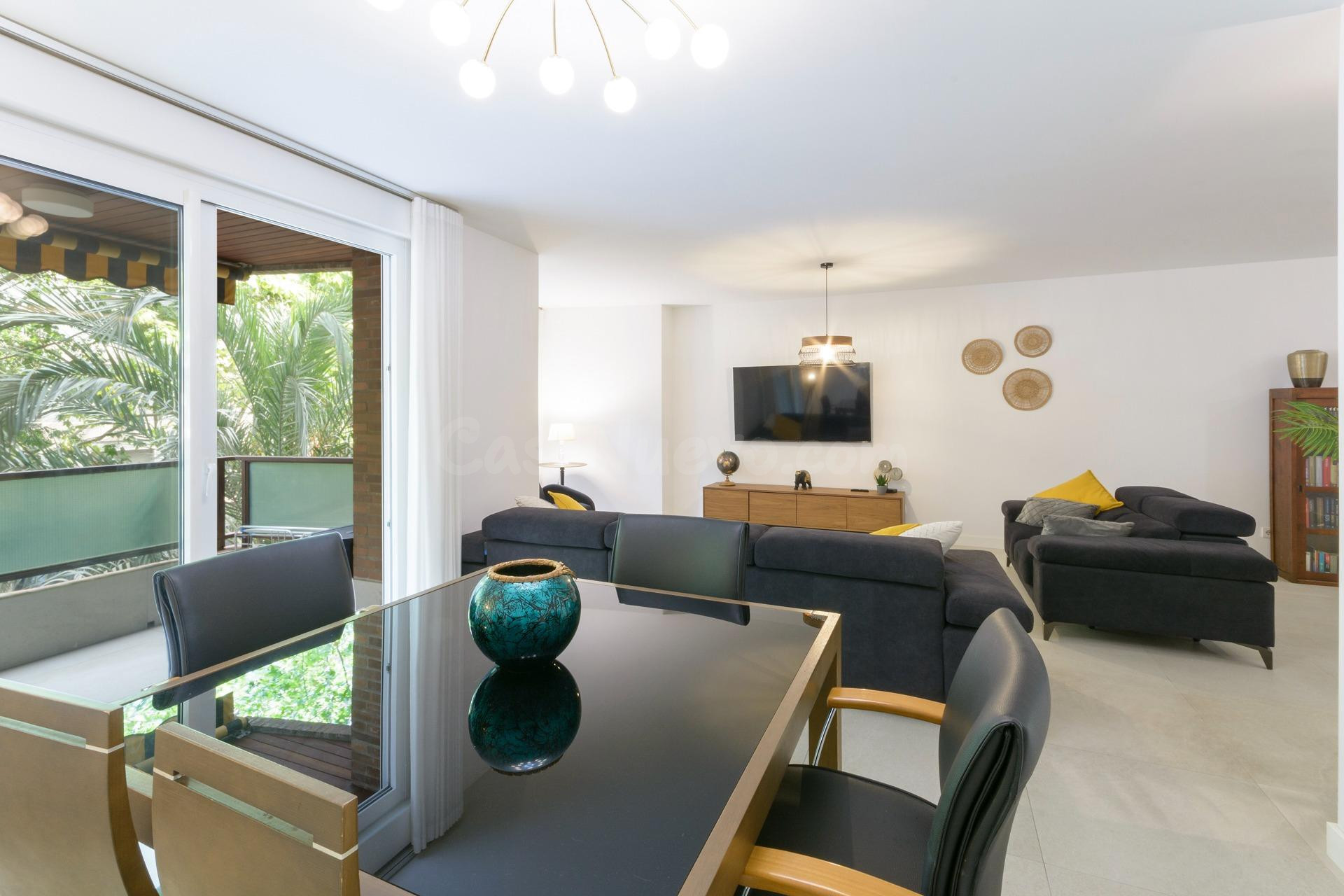 Espectacular piso reformado de 195 m2 con garaje, cocina de  - foto 4