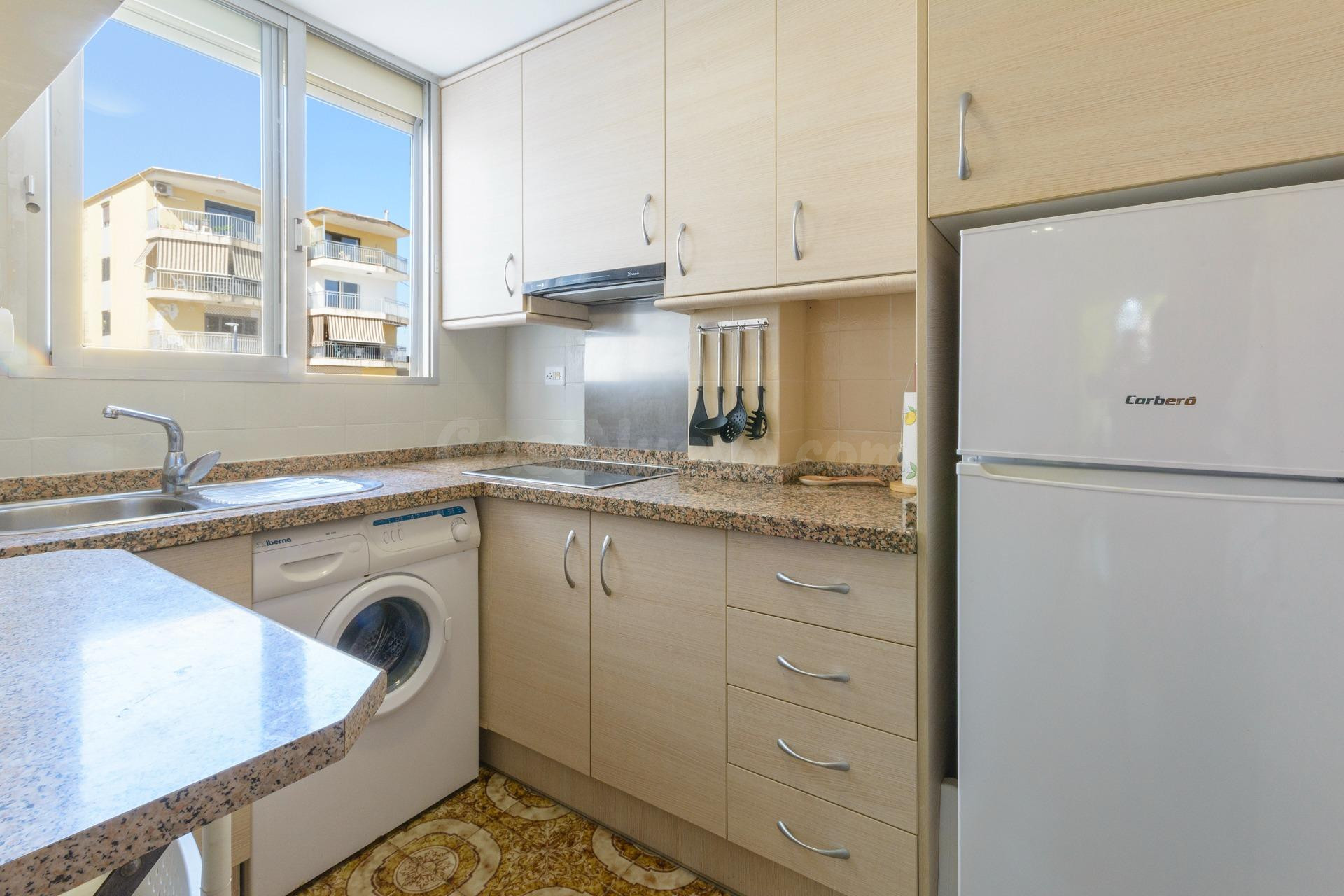 Apartamento en Playa Piles: Ideal para Inversión o Vacacione - foto 3