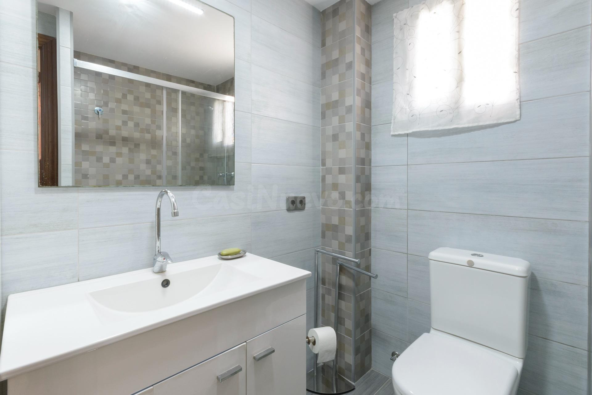 Apartamento en Playa Piles: Ideal para Inversión o Vacacione - foto 4