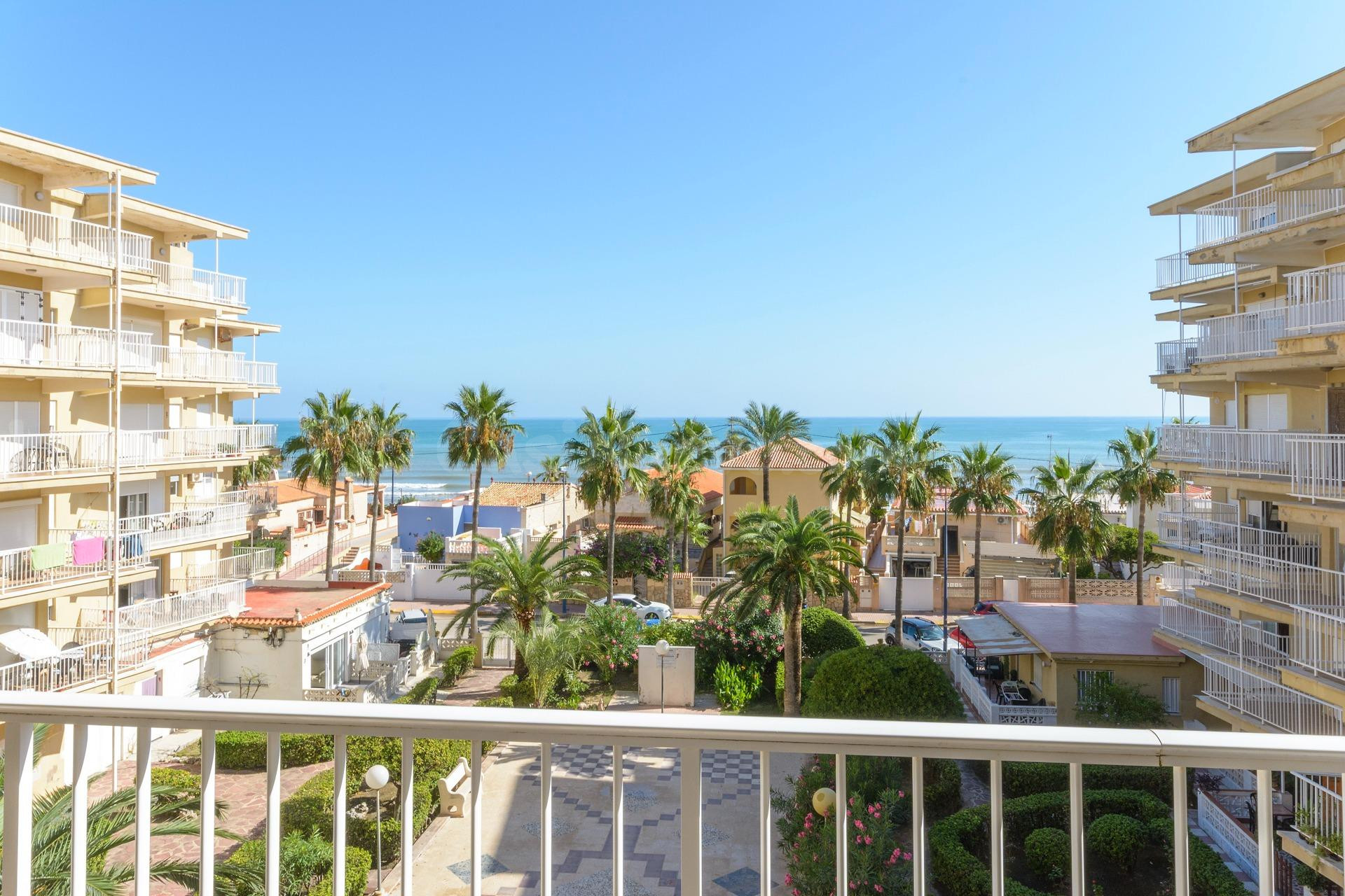 Impresionante Apartamento en Playa Miramar,  €210.000