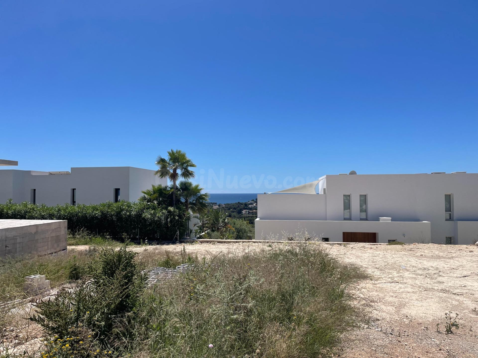 Moraira se vende terreno con proyecto, licencia y vistas al 