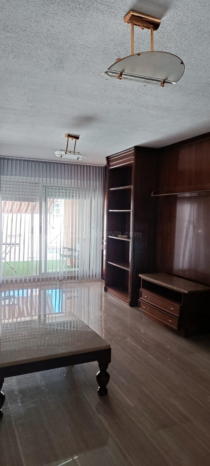 Piso muy bien situado y preparado para entrar. - foto 2