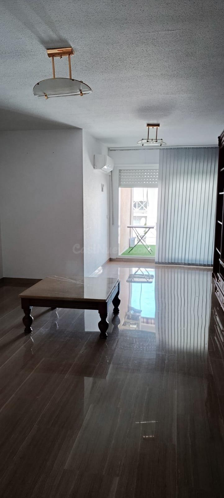 Piso muy bien situado y preparado para entrar. - foto 3