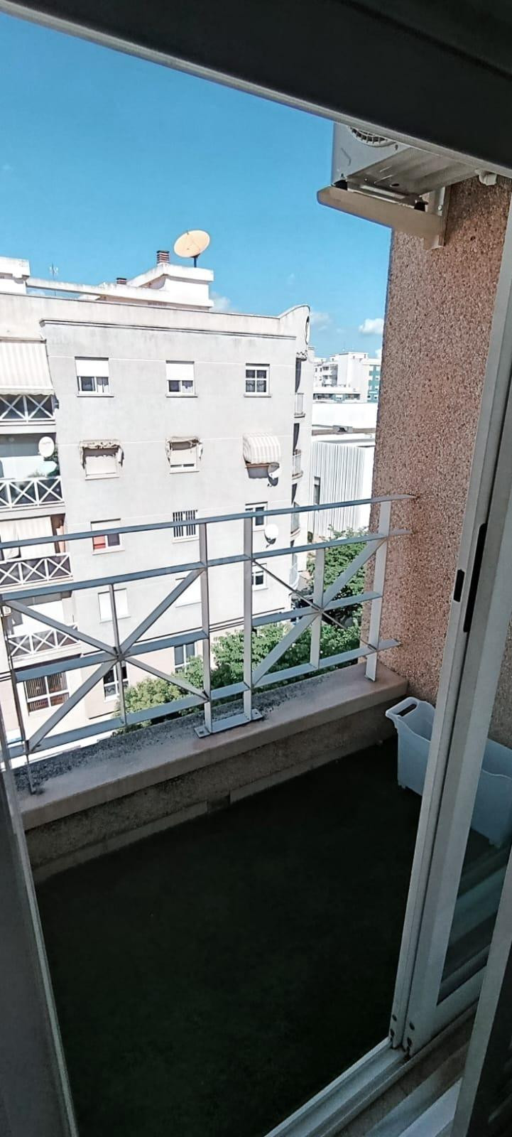 Piso muy bien situado y preparado para entrar. - foto 5
