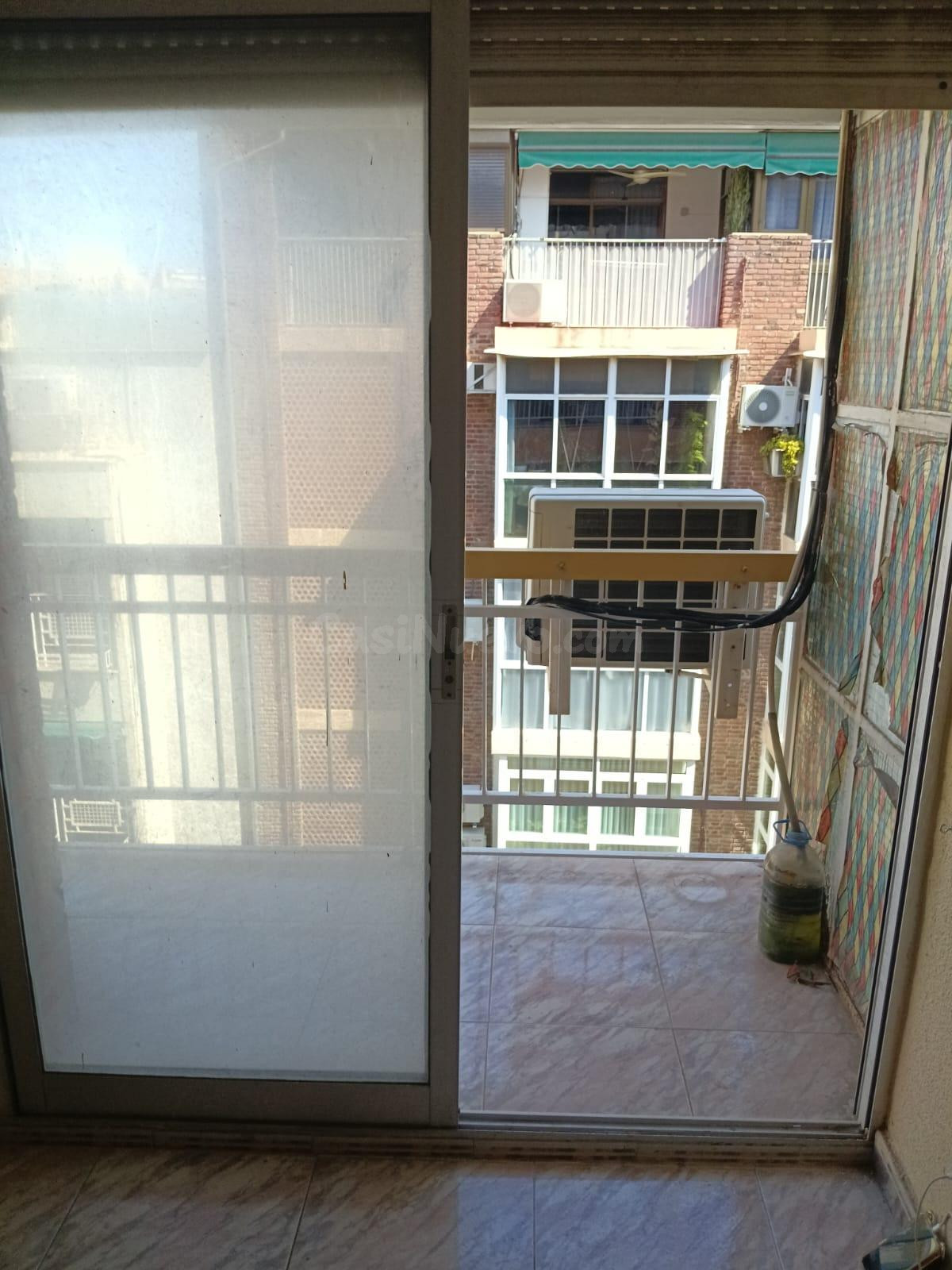 Vivienda junto a av/ Maisonnave para reformar 1 habitación ( - foto 3