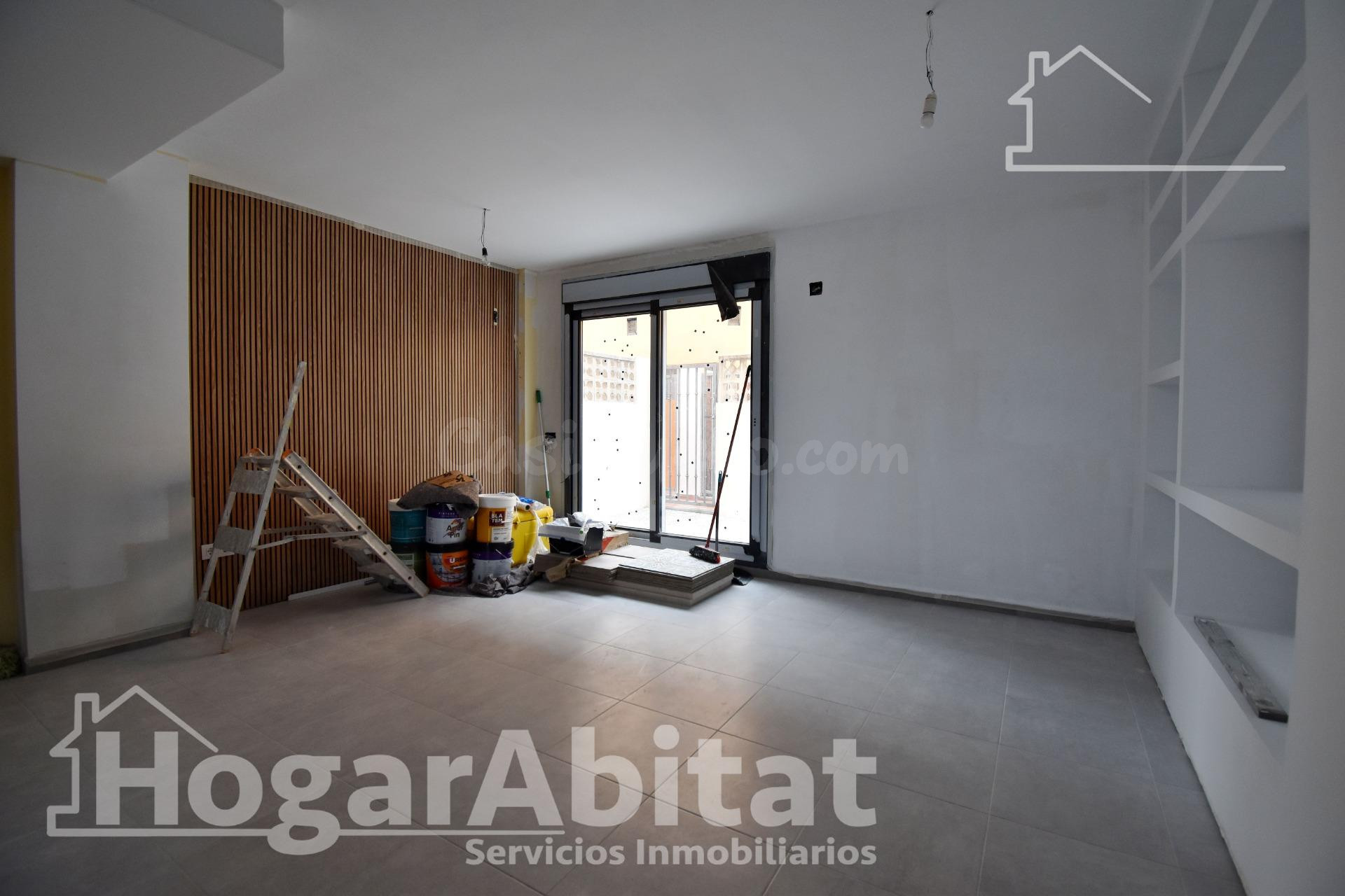 ¡VISTAS DESPEJADAS! MAGNÍFICO ADOSADO CON GARAJE Y TRES TERR - foto 4