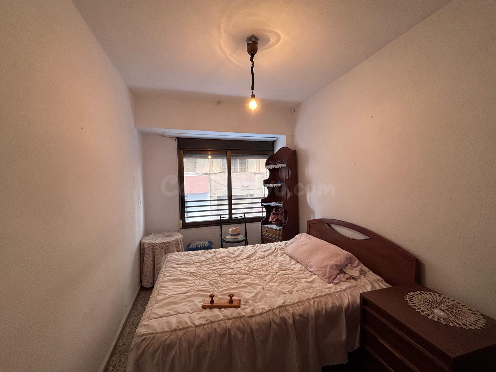 Amplio Apartamento en Altozano, Alicante - Ideal para Entrar - foto 5