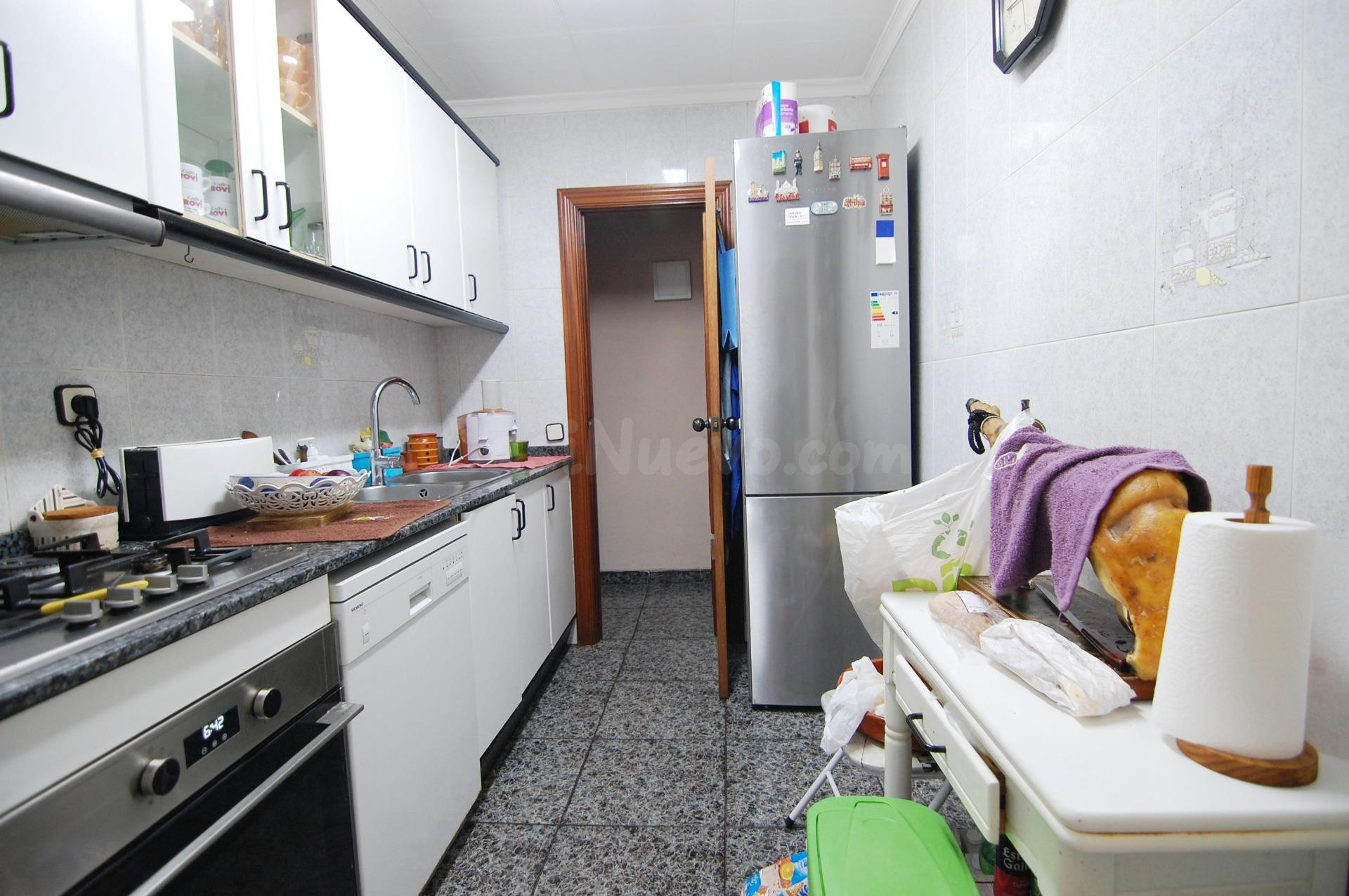 ¡Tu nuevo hogar en Badalona te espera! - foto 4
