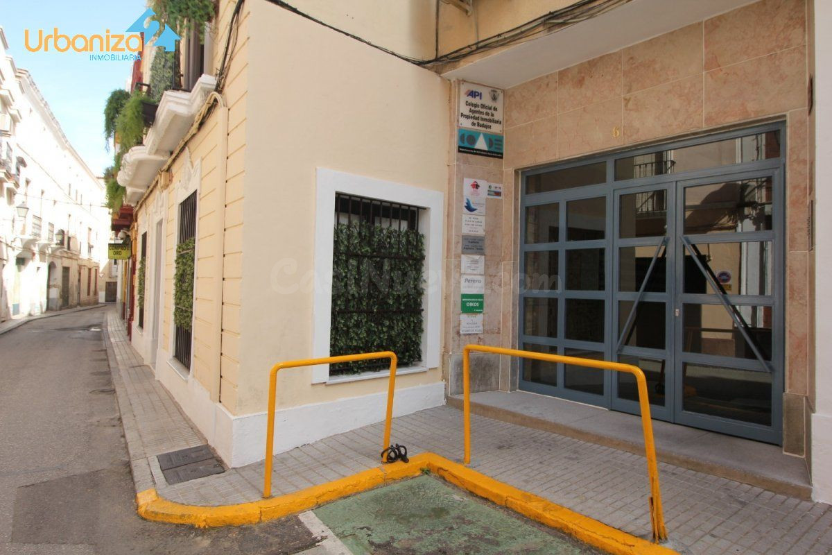 OFICINA  EN DONOSO CORTES
