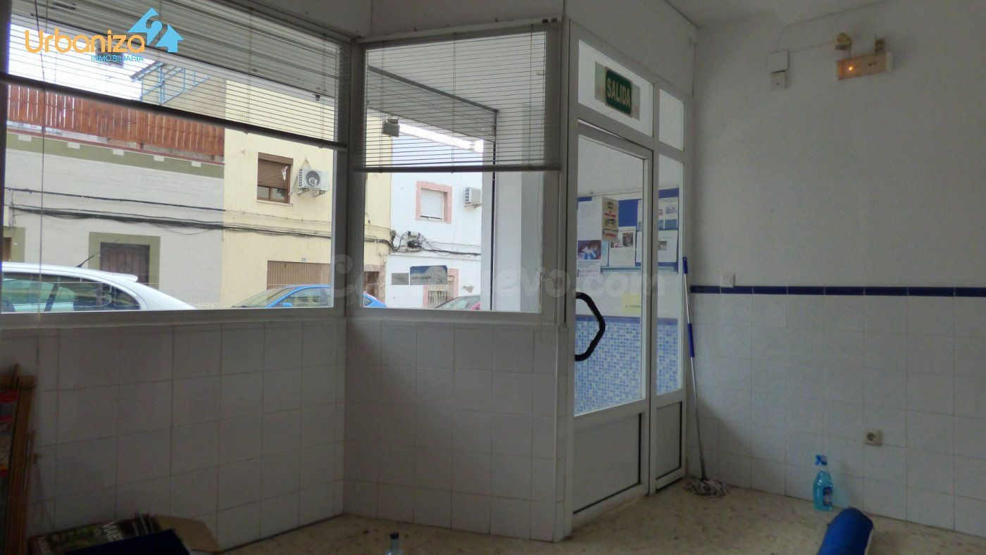 Local acondicionado para cualquier tipo de negocio en María  - foto 4