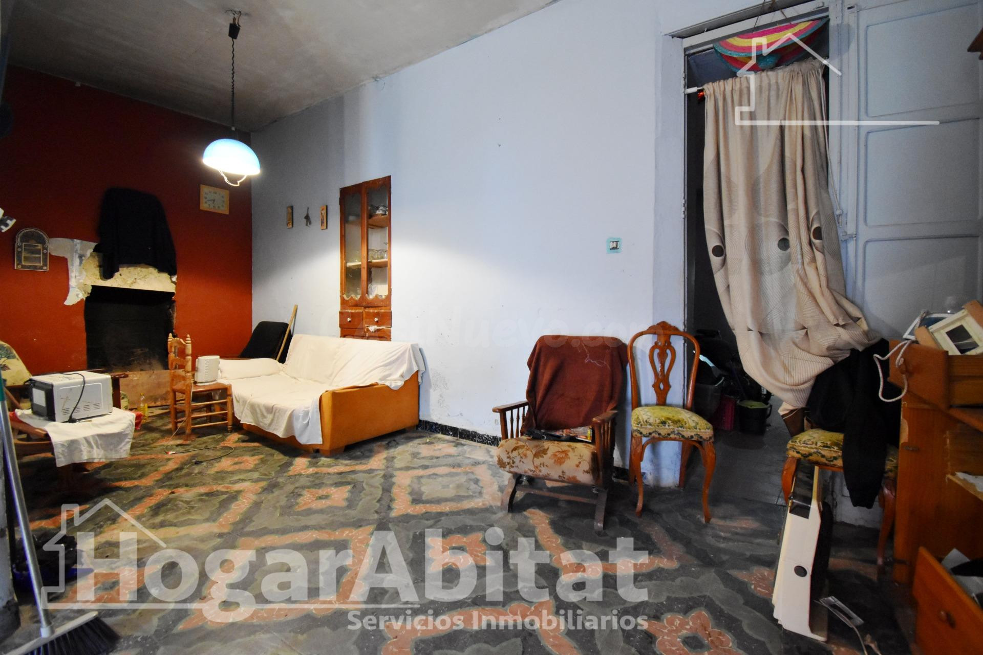 ¡ECONOMICA! AMPLIA CASA CON TERRAZA Y CON MUCHAS POSIBILIDAD