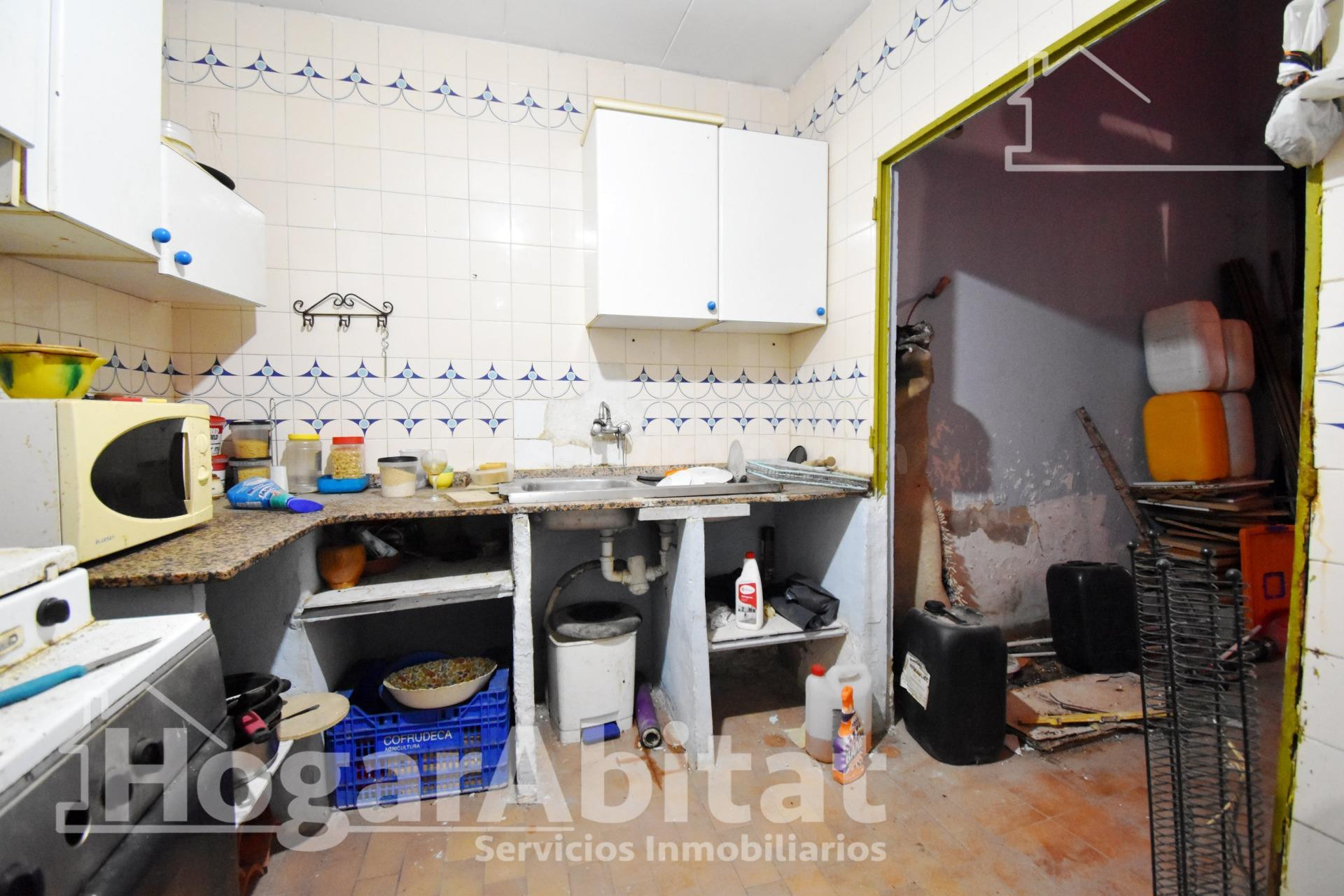 ¡ECONOMICA! AMPLIA CASA CON TERRAZA Y CON MUCHAS POSIBILIDAD - foto 5